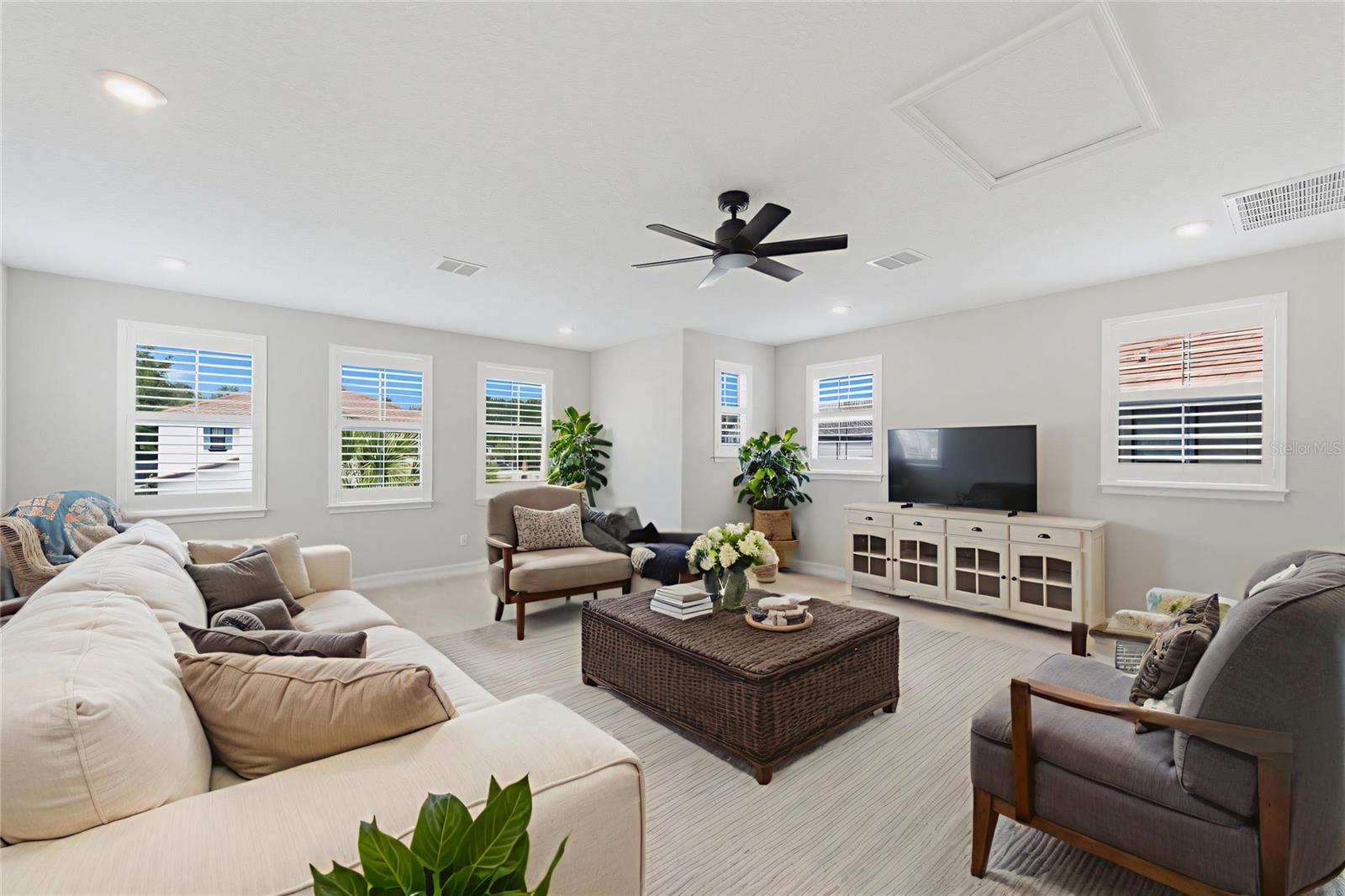 Listing photo id 45 for 29657 Picana Lane