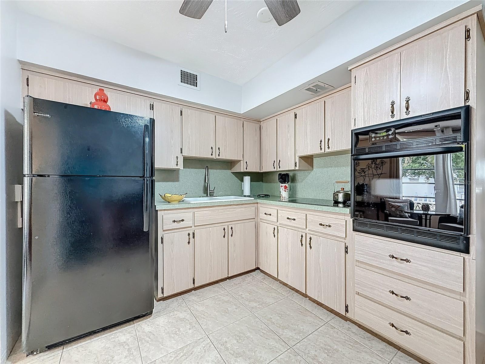 Image 10 of 42 For 5861 42nd Terrace N 1610