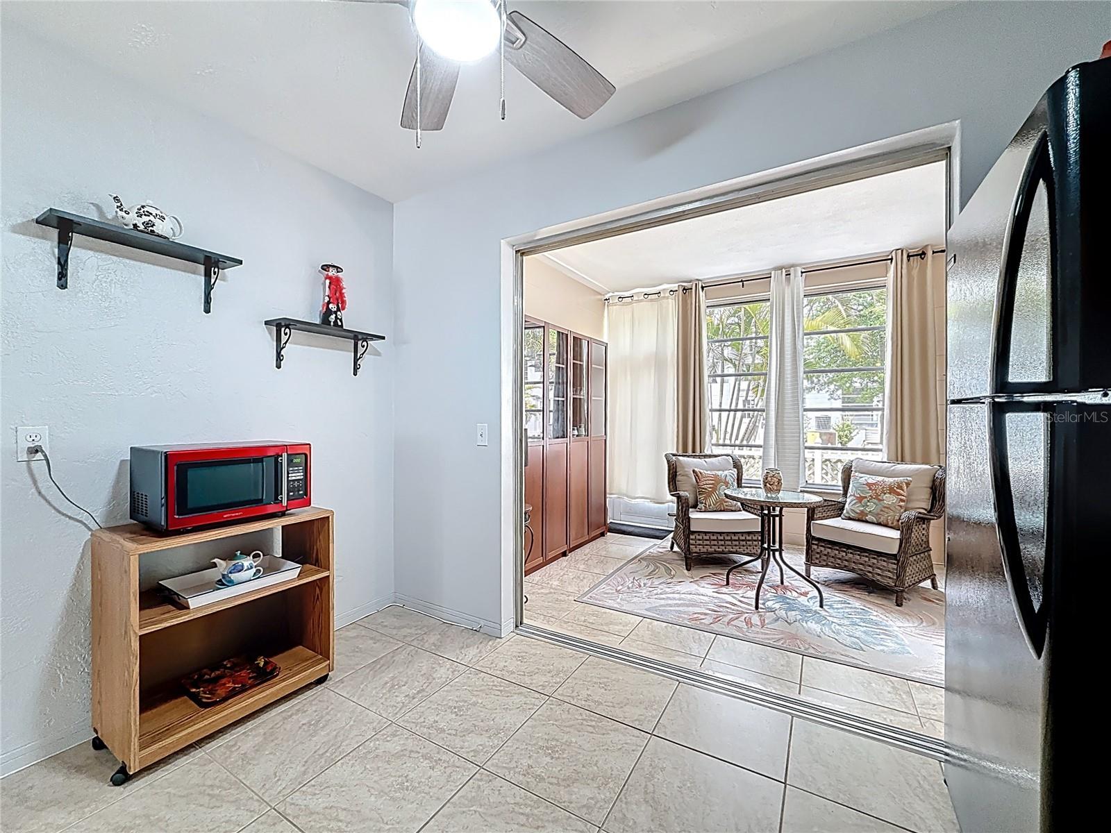 Image 15 of 42 For 5861 42nd Terrace N 1610