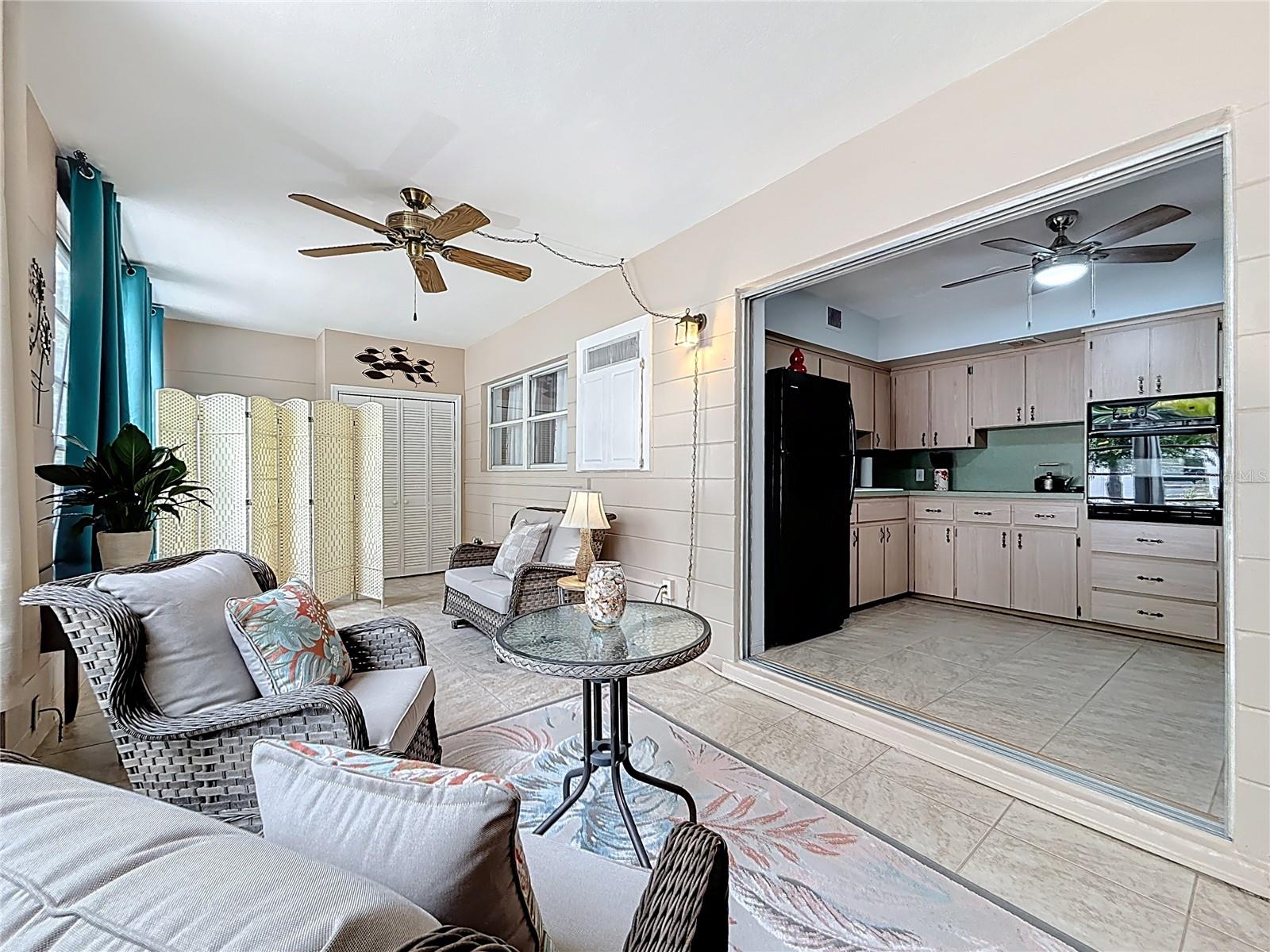 Image 16 of 42 For 5861 42nd Terrace N 1610