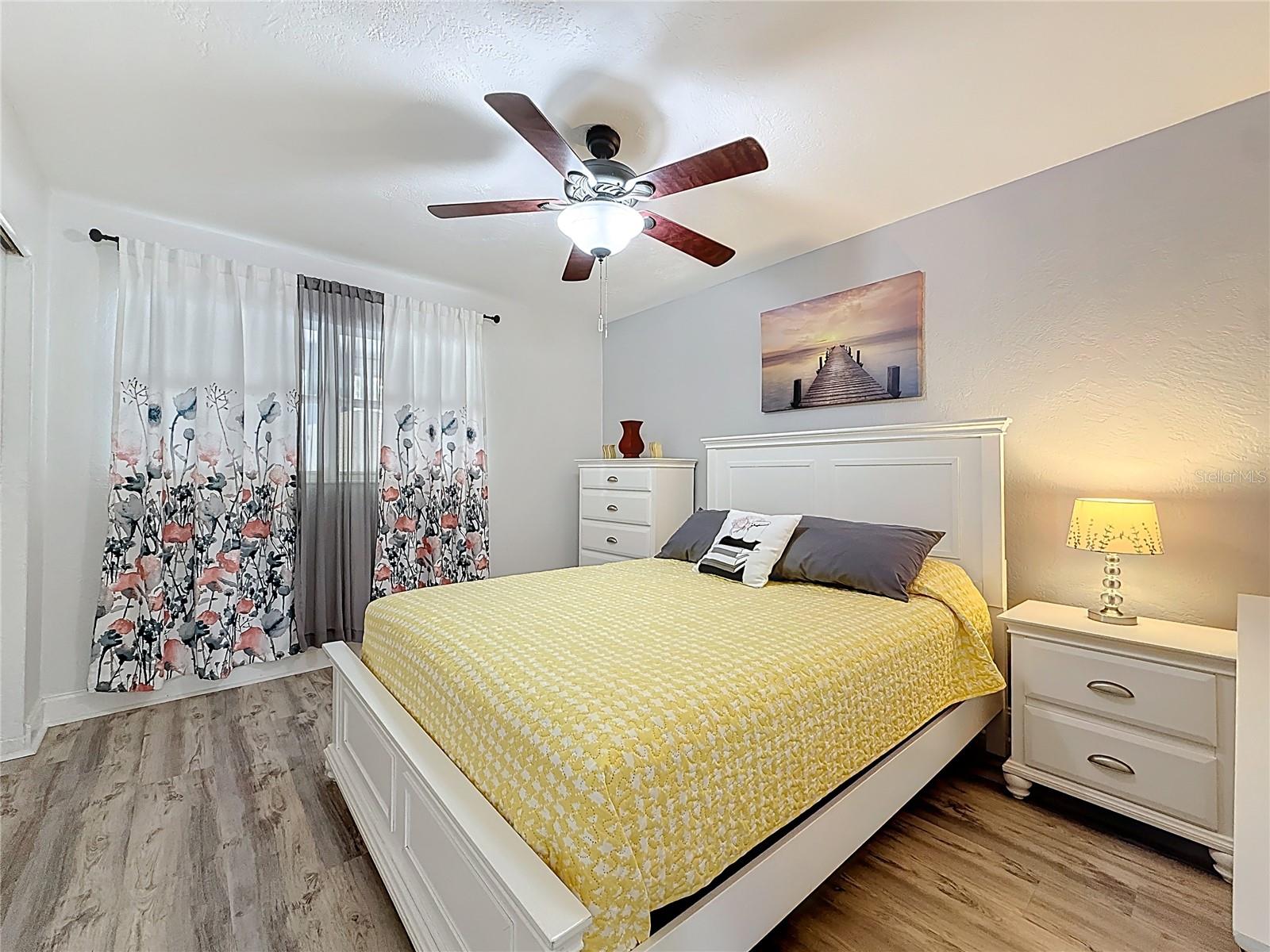 Image 19 of 42 For 5861 42nd Terrace N 1610