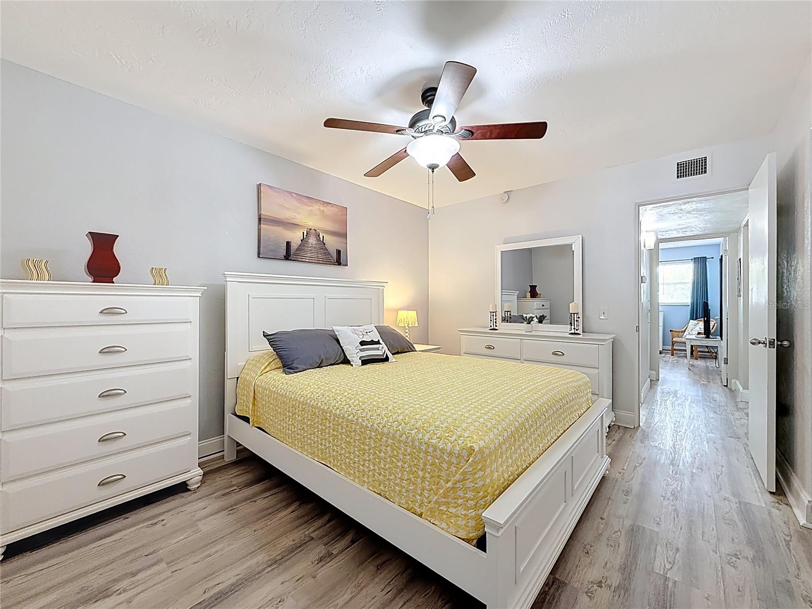 Image 21 of 42 For 5861 42nd Terrace N 1610