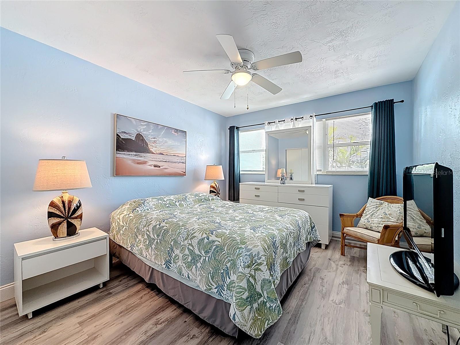 Image 23 of 42 For 5861 42nd Terrace N 1610