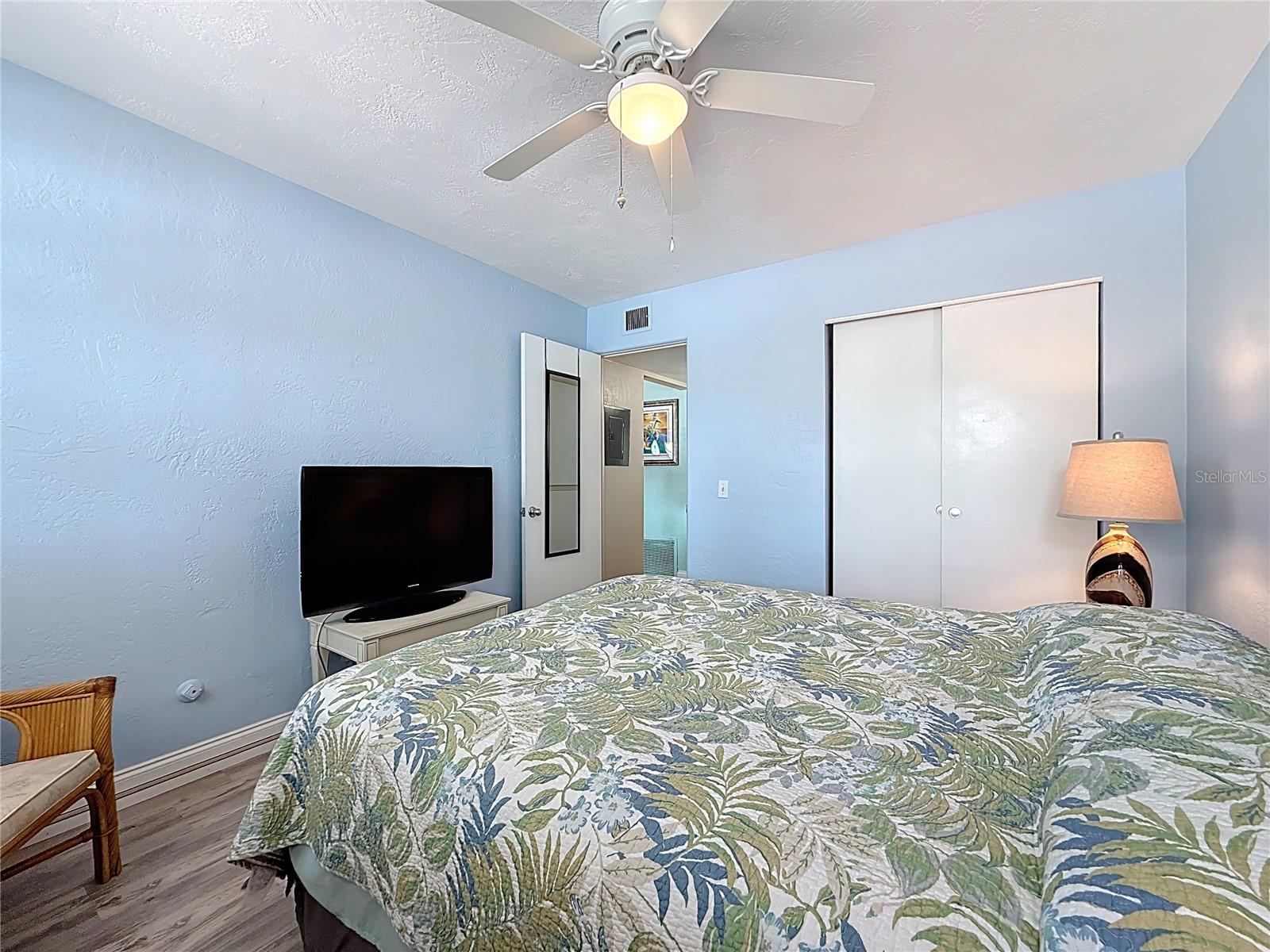 Image 24 of 42 For 5861 42nd Terrace N 1610