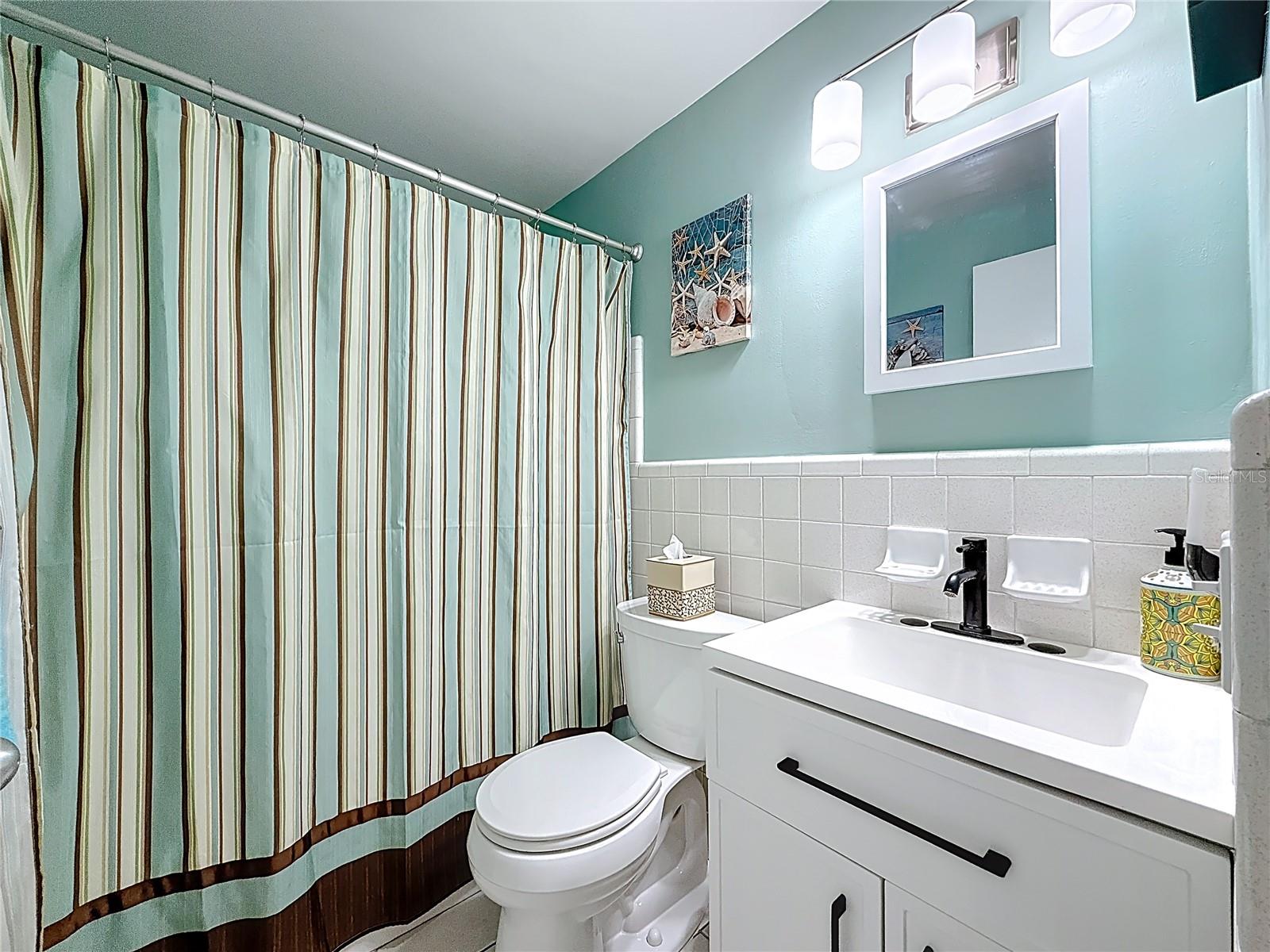 Image 27 of 42 For 5861 42nd Terrace N 1610