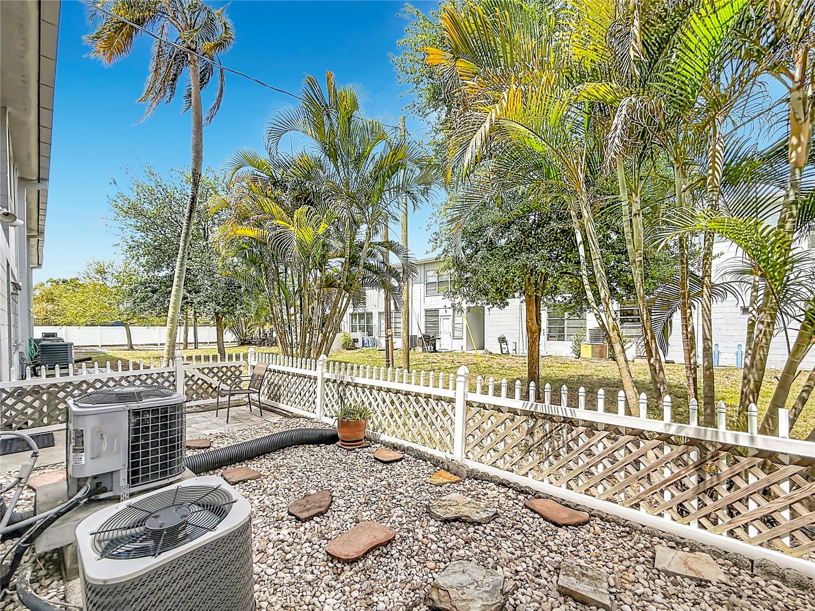 Image 31 of 42 For 5861 42nd Terrace N 1610