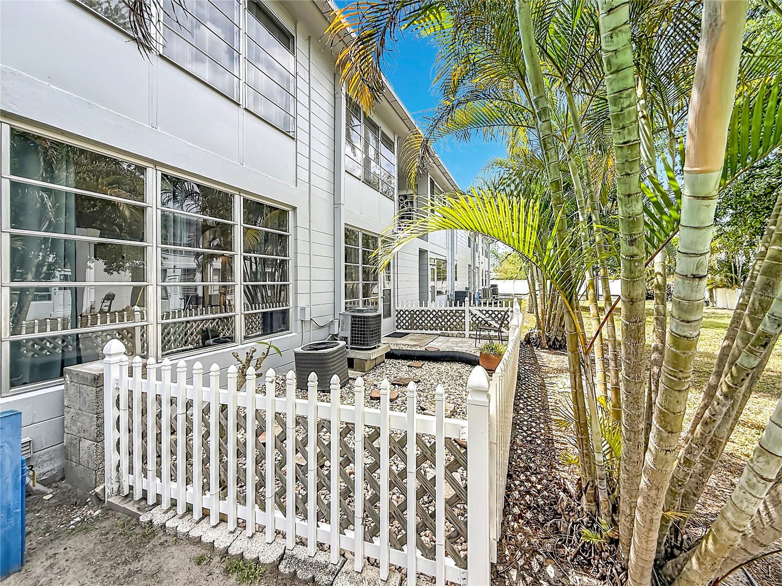 Image 33 of 42 For 5861 42nd Terrace N 1610