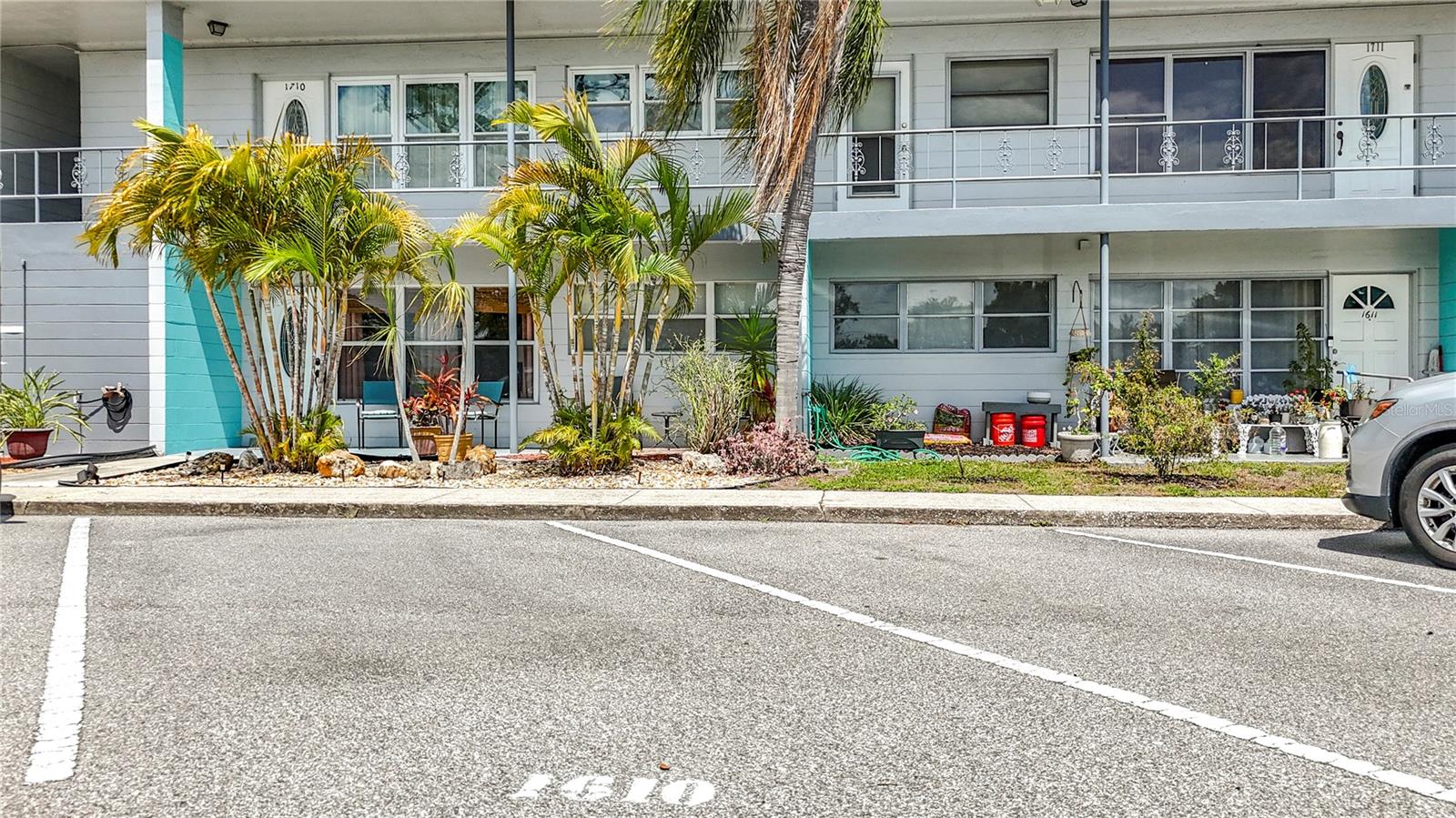 Image 37 of 42 For 5861 42nd Terrace N 1610