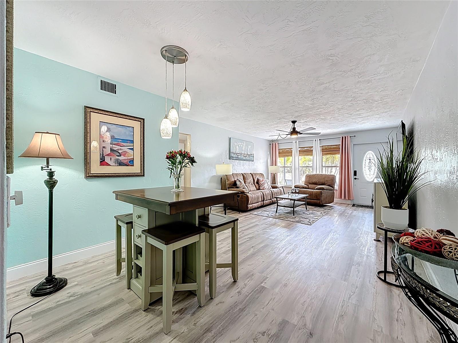 Image 8 of 42 For 5861 42nd Terrace N 1610