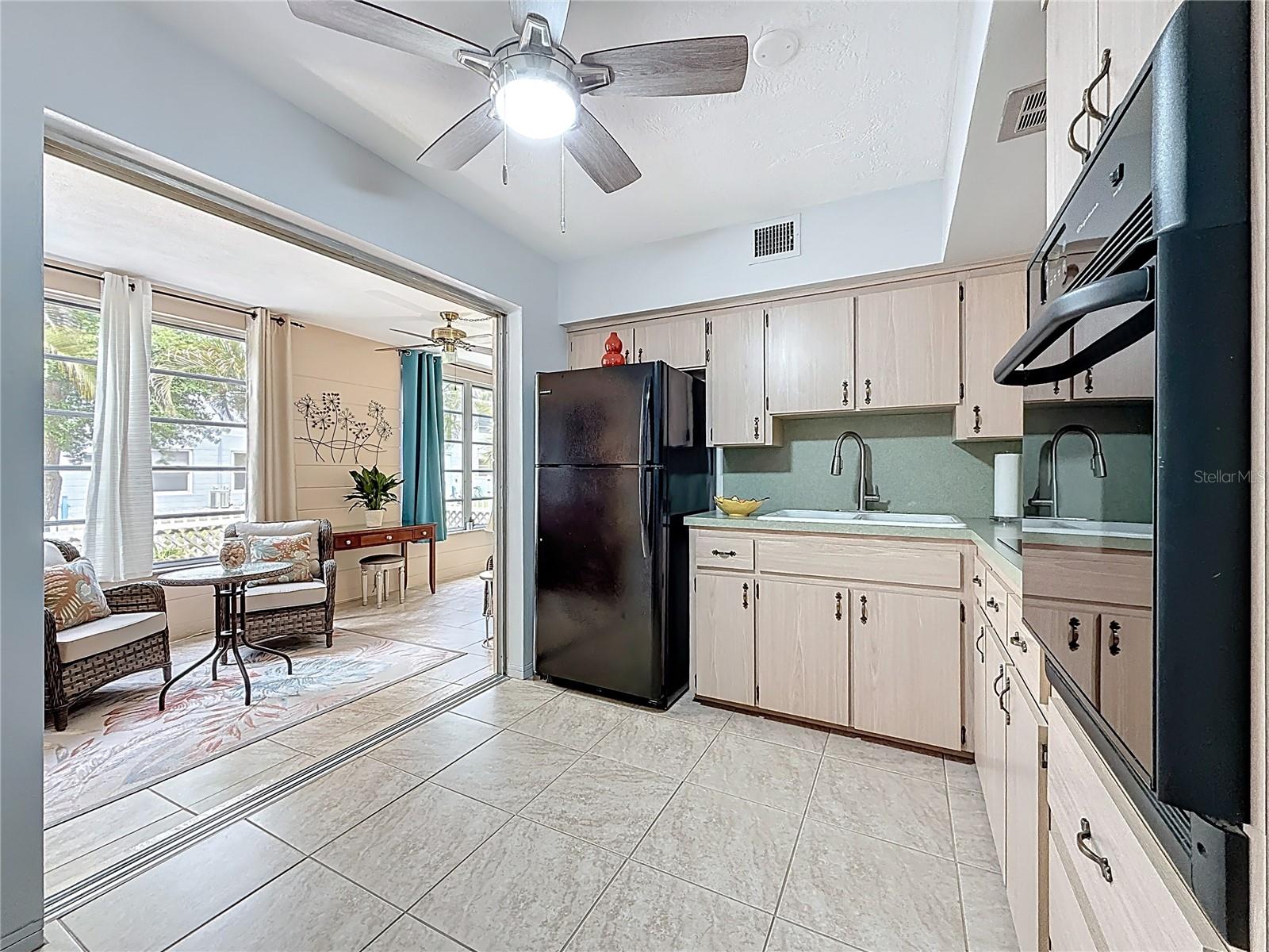 Image 9 of 42 For 5861 42nd Terrace N 1610