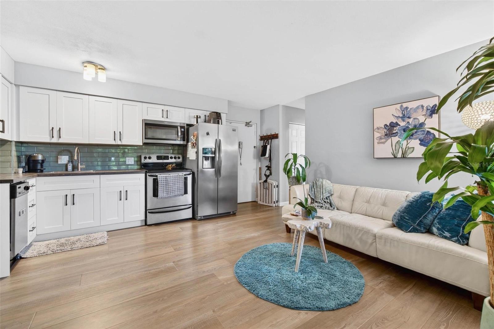 Image 3 of 16 For 11447 Park Boulevard 210