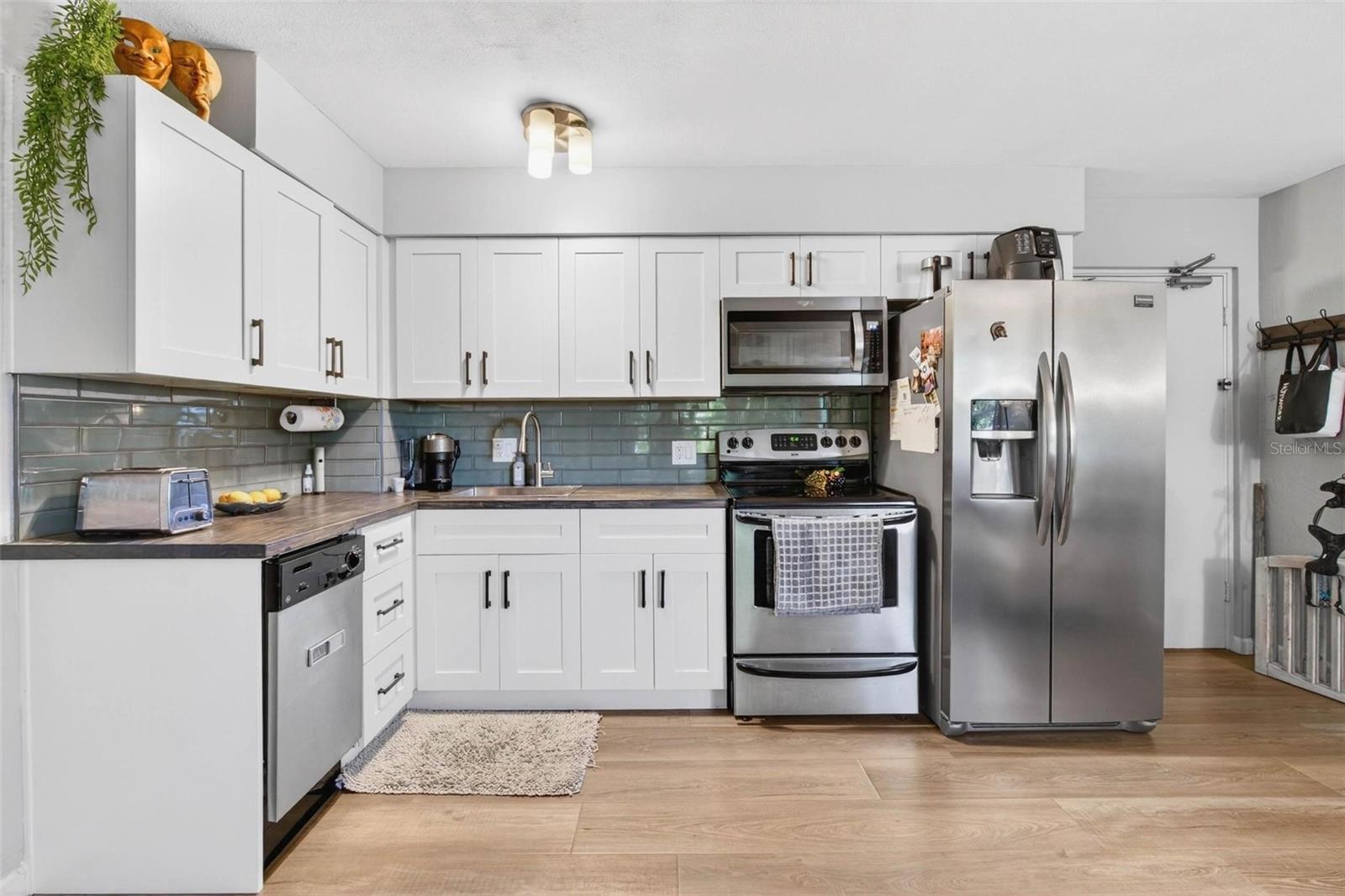 Image 4 of 16 For 11447 Park Boulevard 210