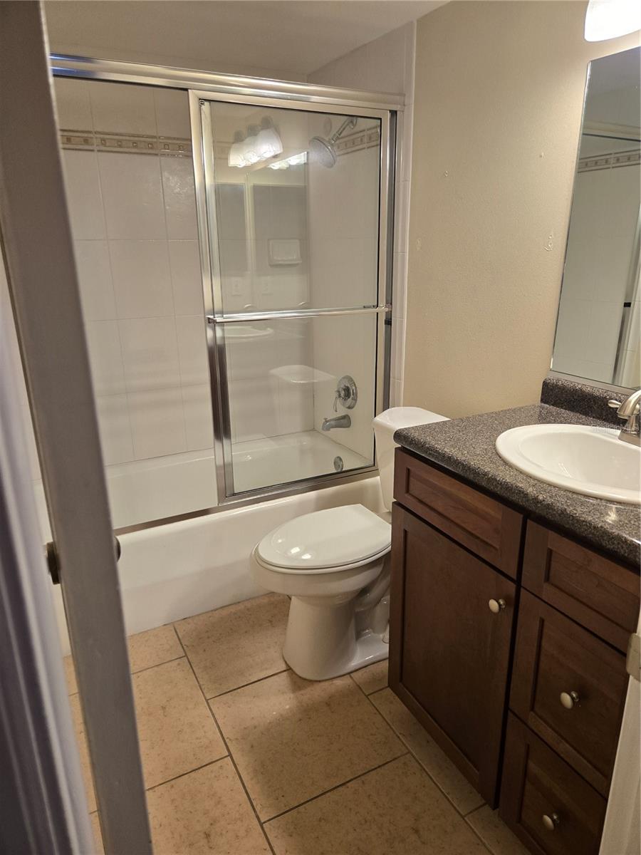 Image 15 of 17 For 10350 Carrollwood Lane 188