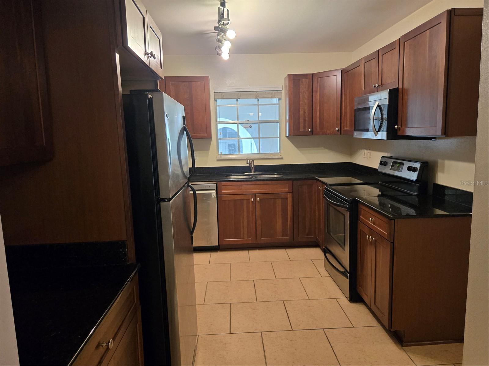 Image 7 of 17 For 10350 Carrollwood Lane 188