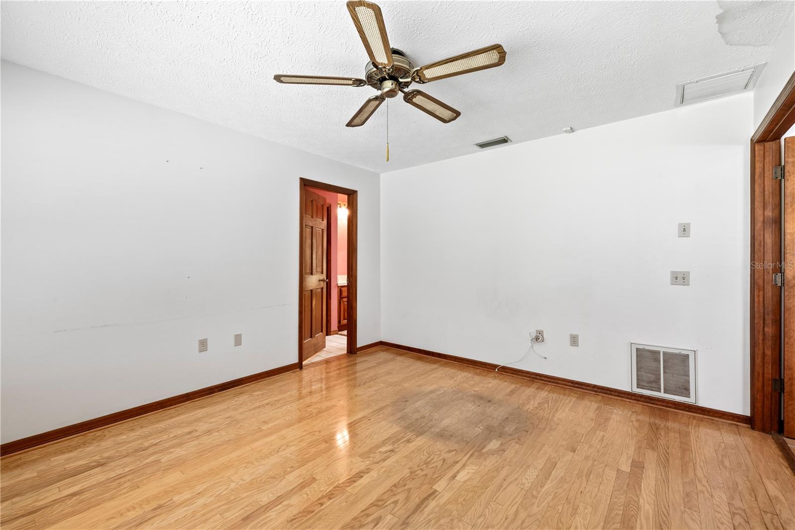 Image 29 of 80 For 3308 Cooper Road