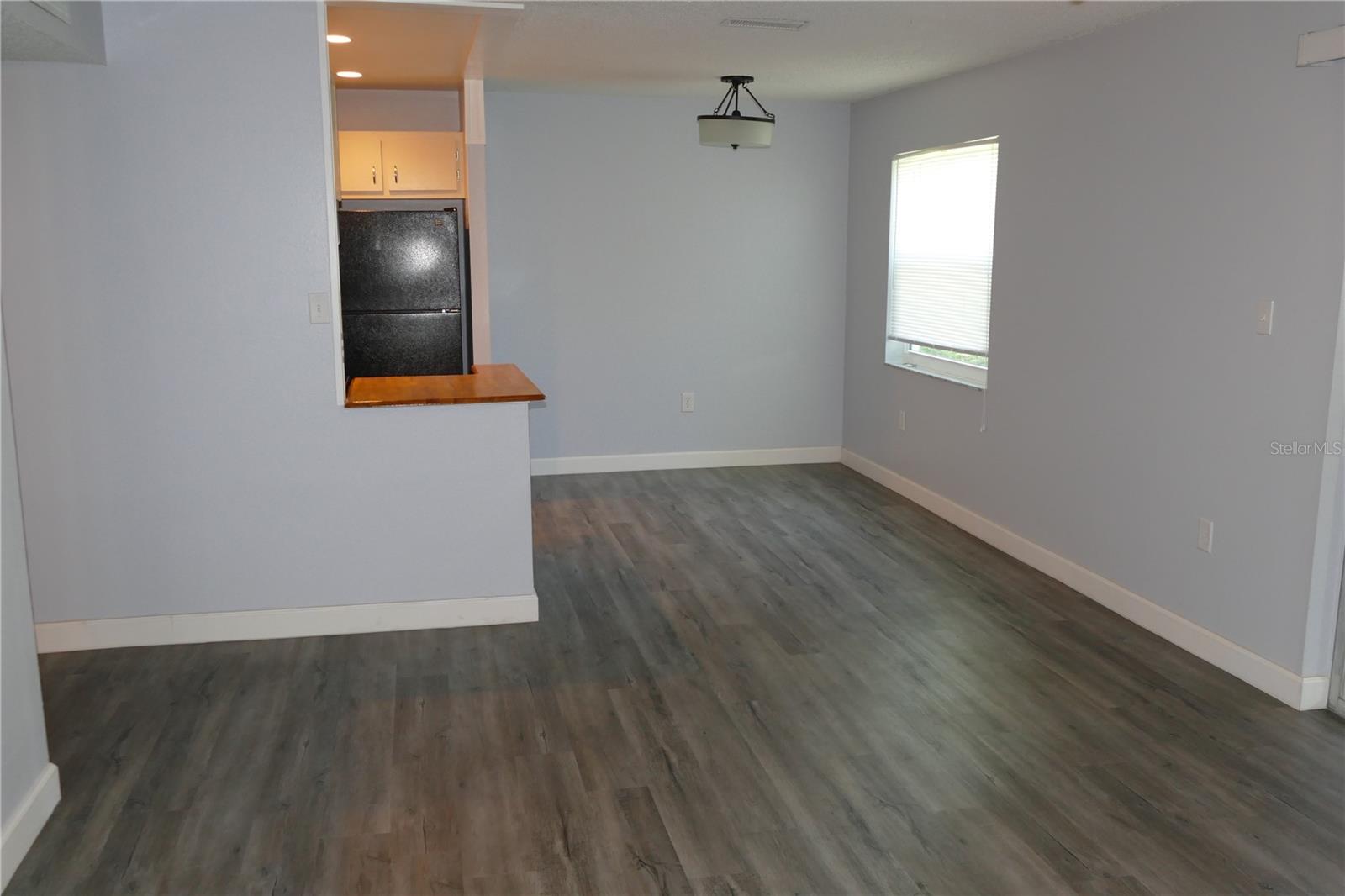 Image 5 of 19 For 205 Mcmullen Booth Road 203