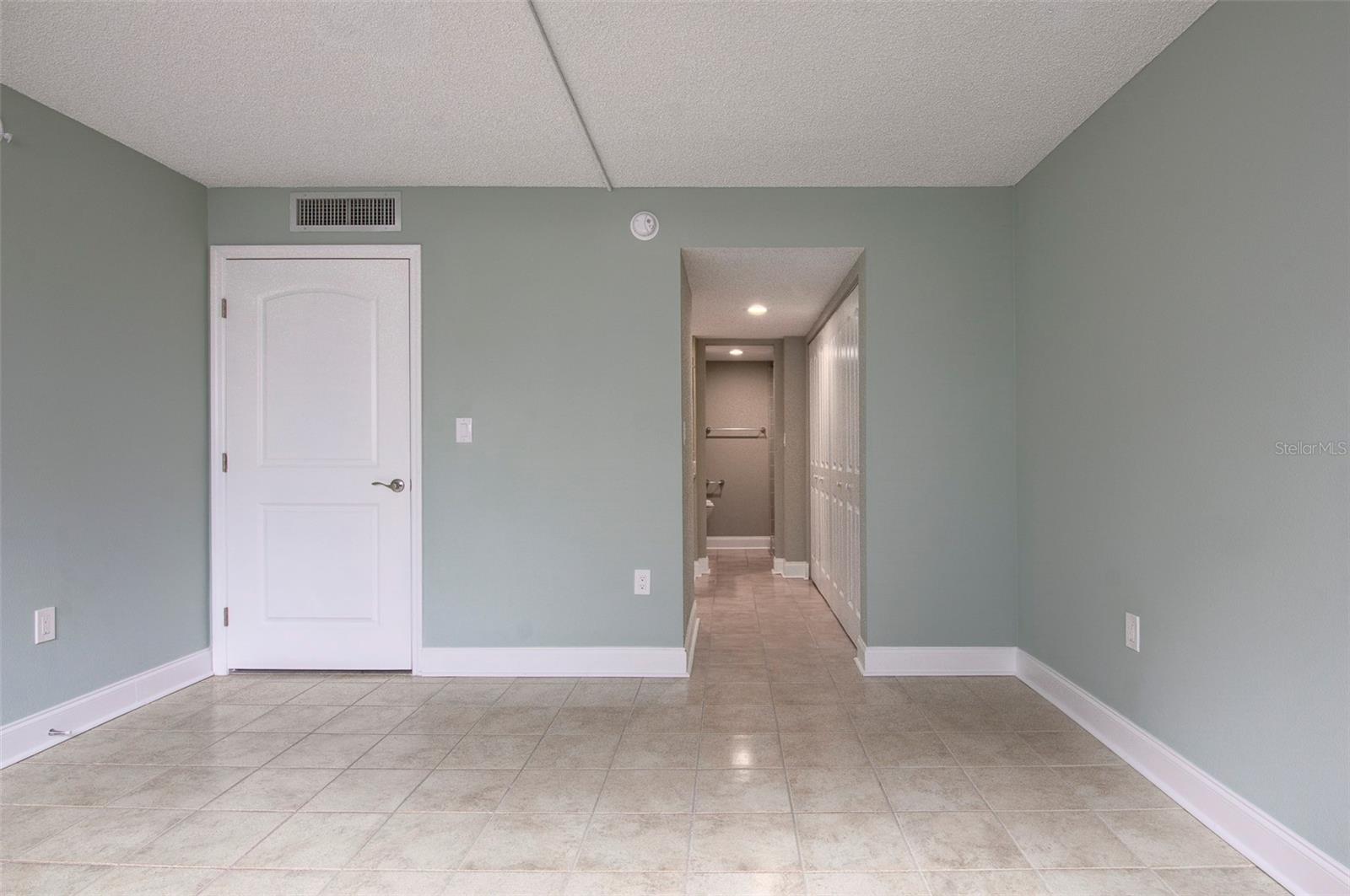 Image 18 of 26 For 450 Treasure Island Causeway 105