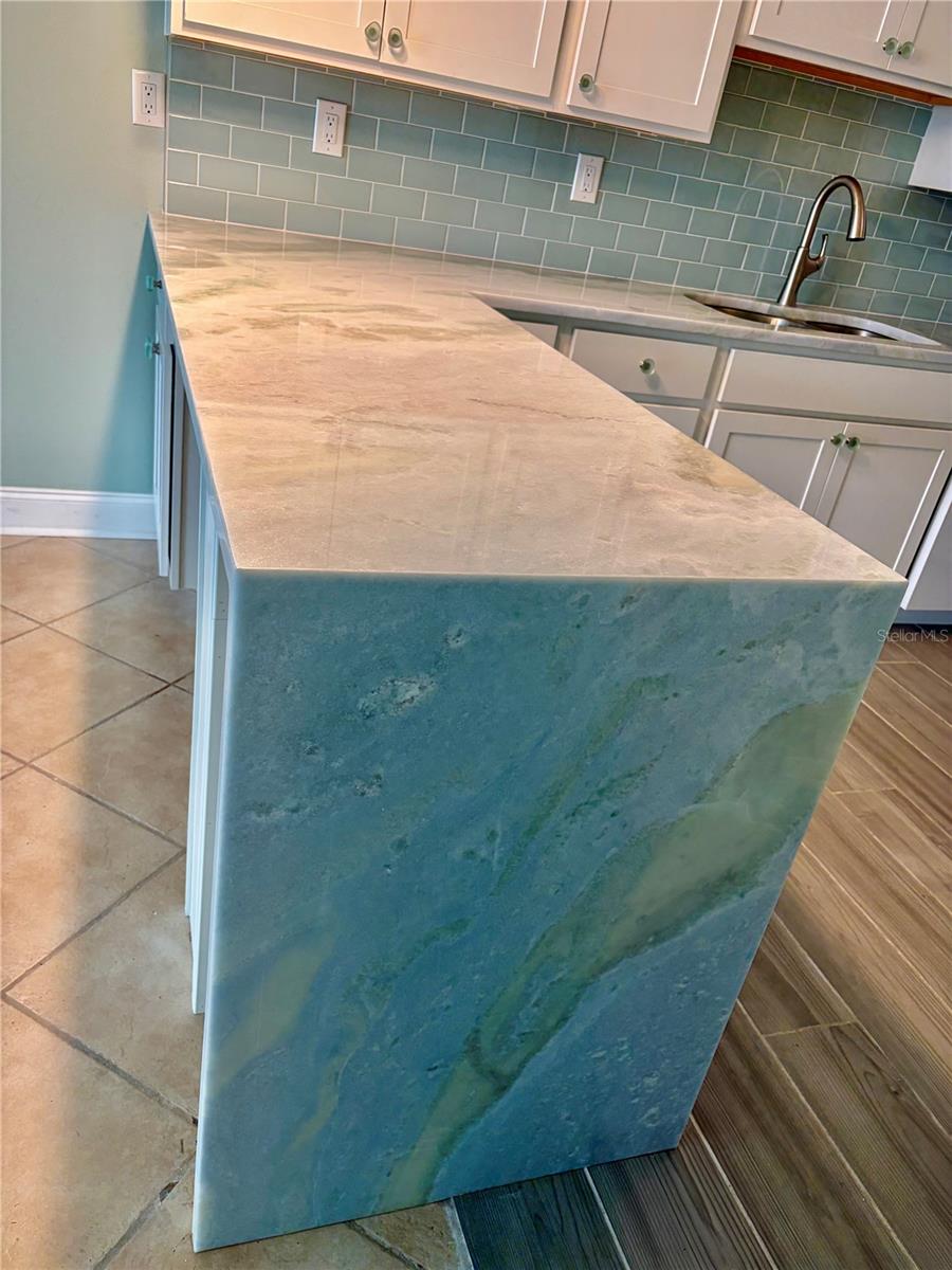 Image 7 of 26 For 450 Treasure Island Causeway 105