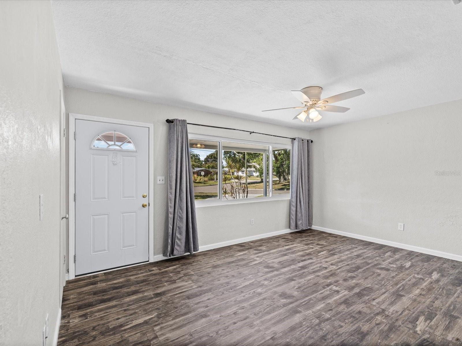 Image 10 of 31 For 1485 Prescott Avenue