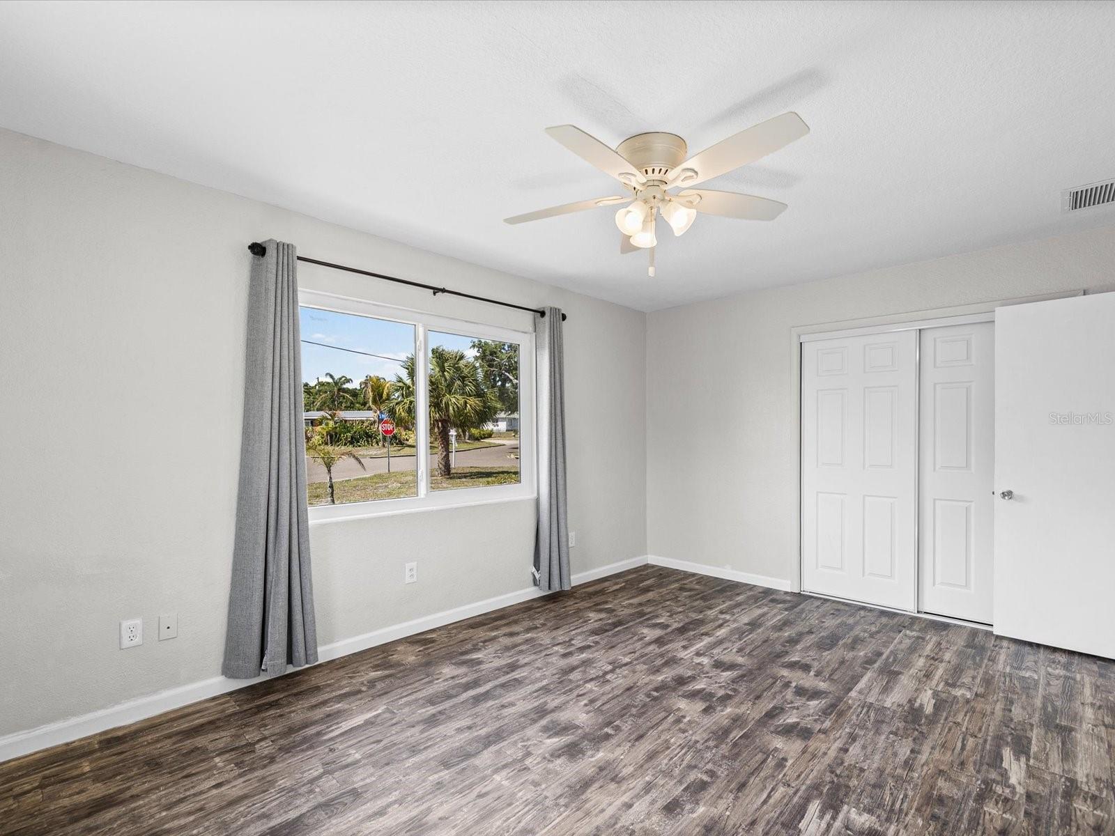 Image 12 of 31 For 1485 Prescott Avenue