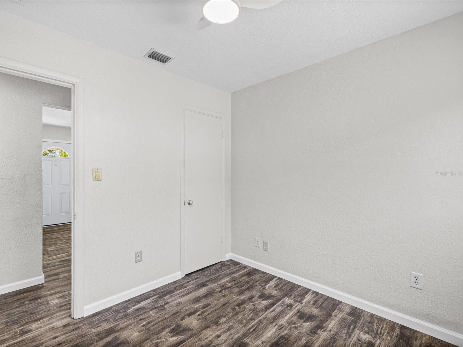 Image 15 of 31 For 1485 Prescott Avenue