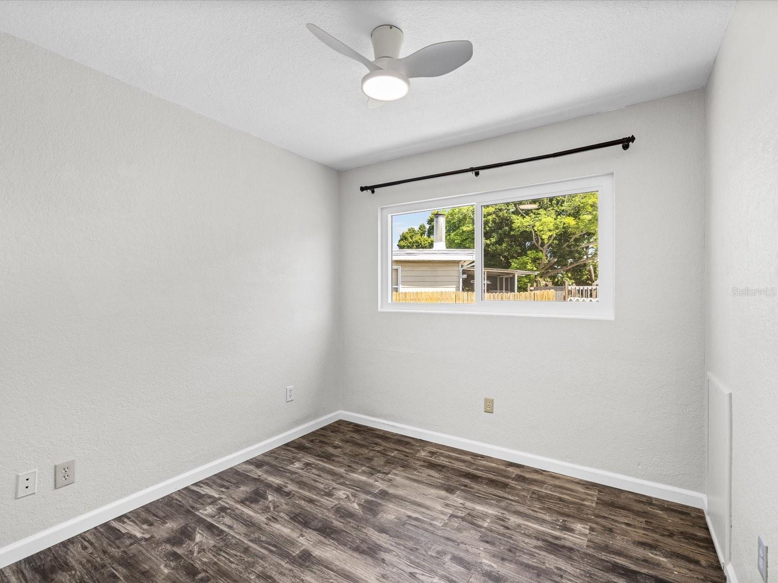 Image 16 of 31 For 1485 Prescott Avenue