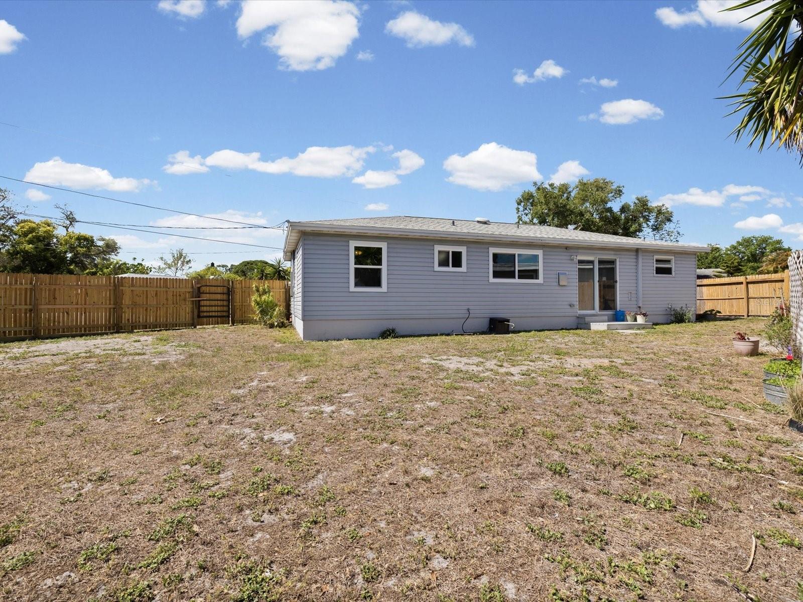 Image 23 of 31 For 1485 Prescott Avenue