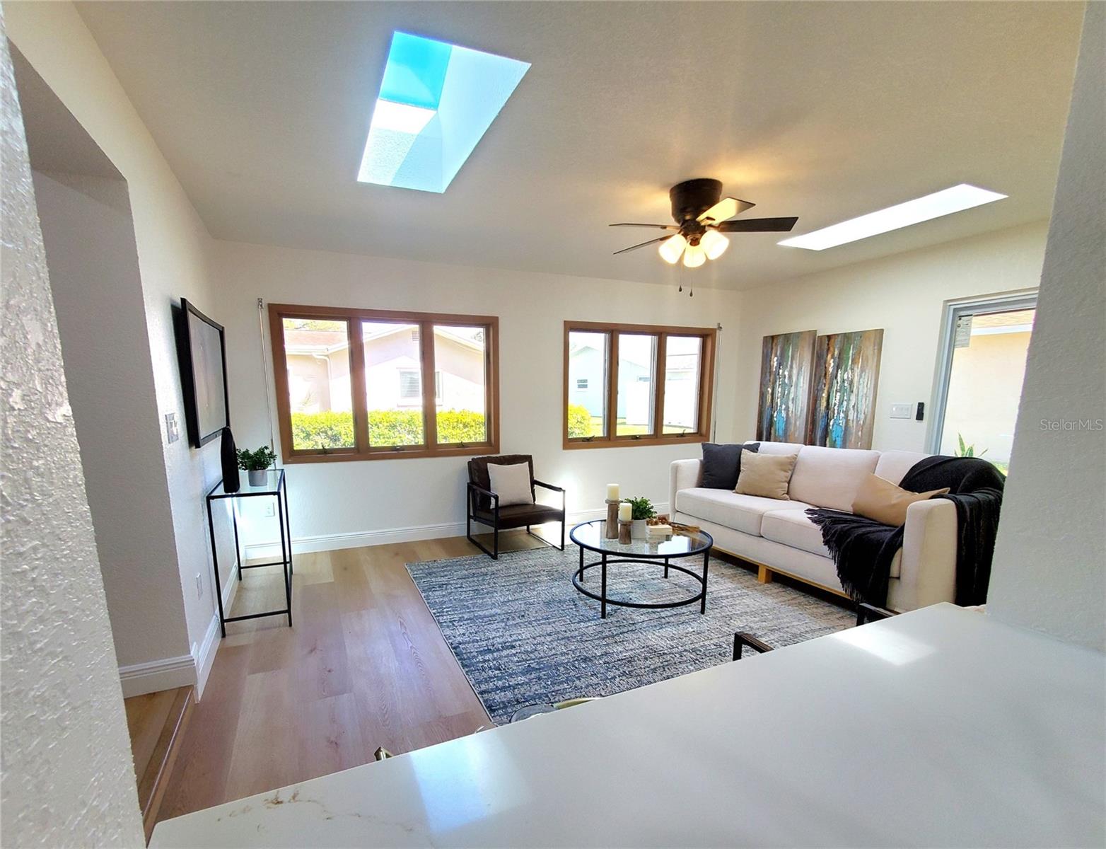 Image 16 of 54 For 835 Anchorage Lane