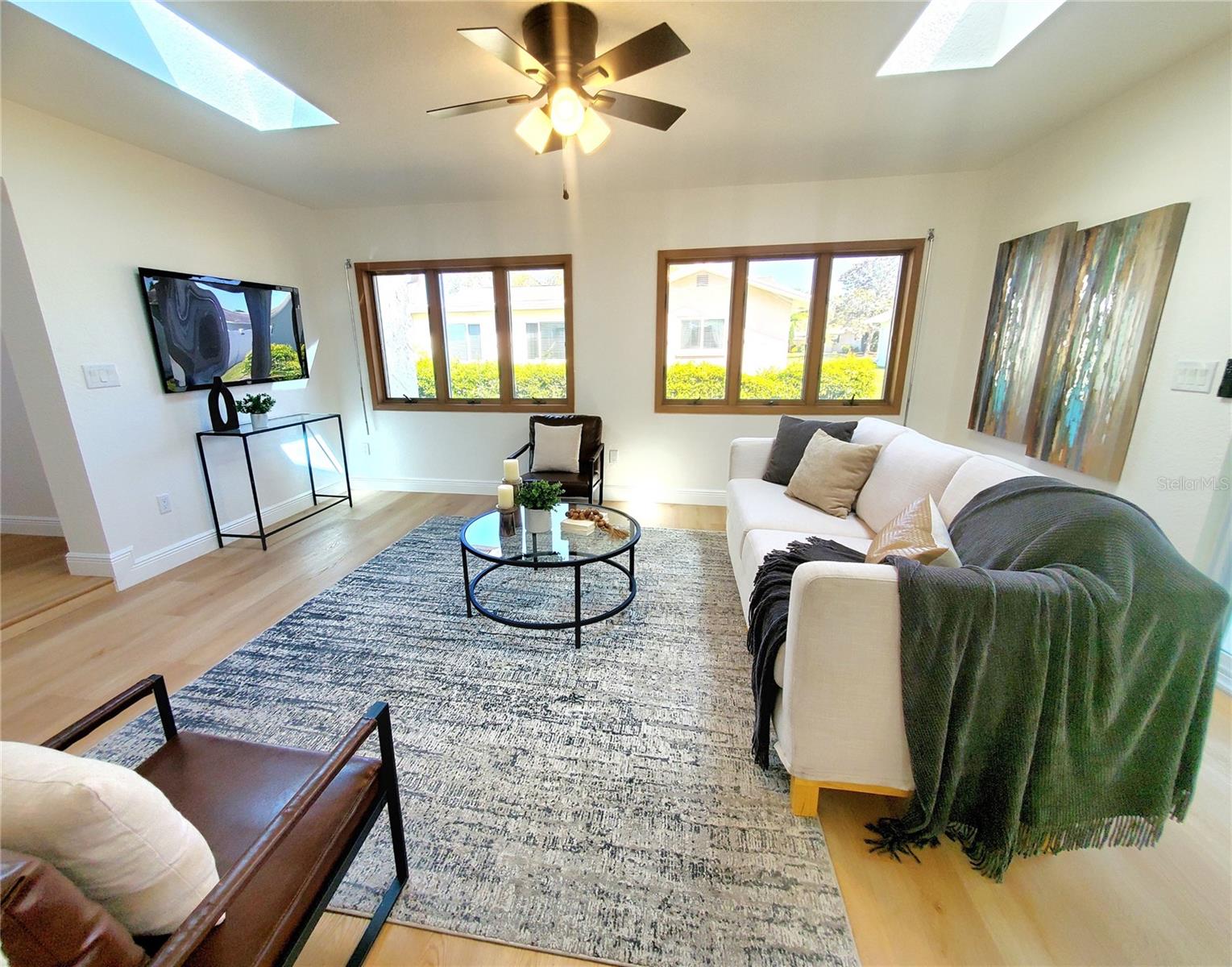 Image 18 of 54 For 835 Anchorage Lane