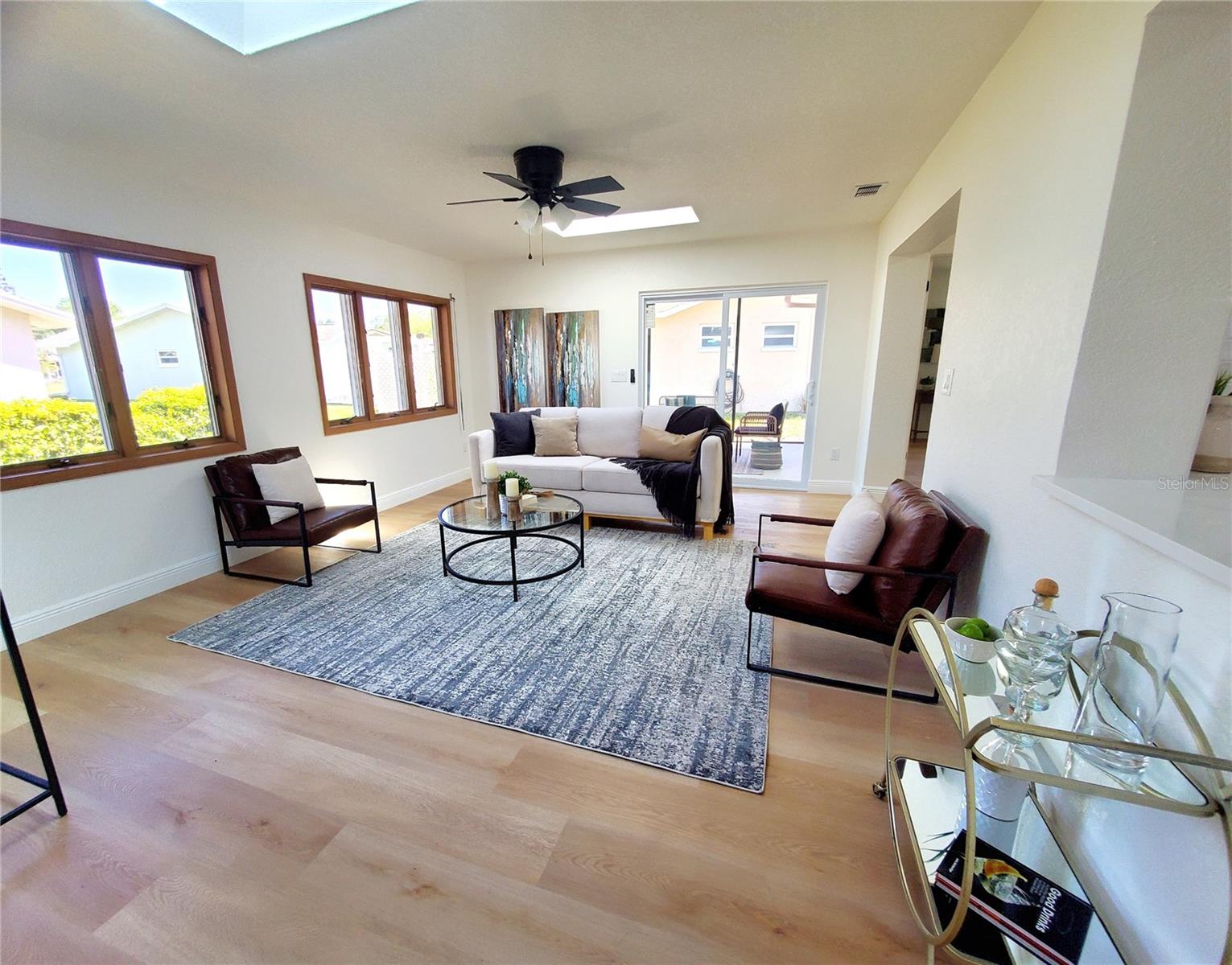 Image 19 of 54 For 835 Anchorage Lane