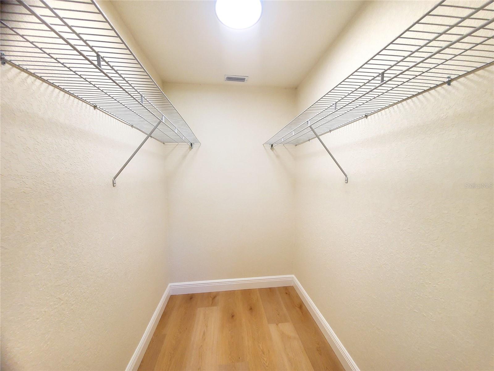 Image 37 of 54 For 835 Anchorage Lane