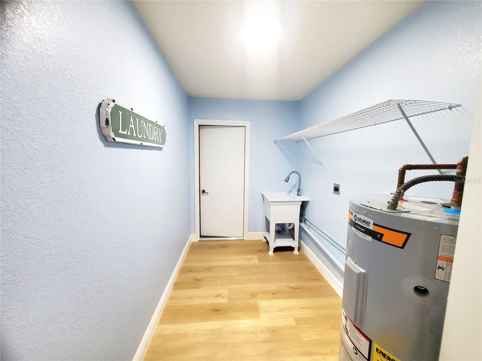 Image 38 of 54 For 835 Anchorage Lane