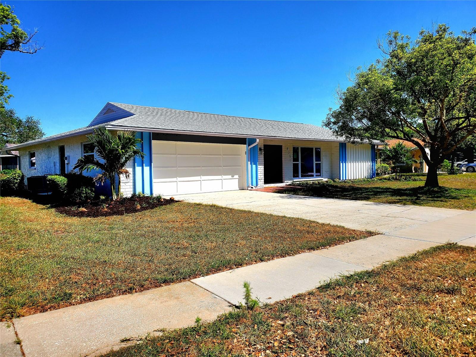 Image 4 of 54 For 835 Anchorage Lane