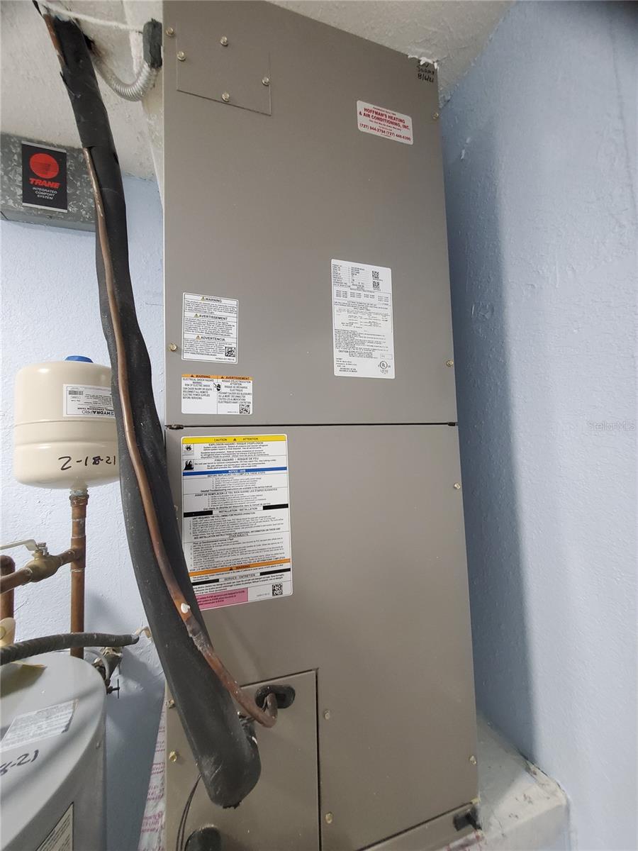 Image 40 of 54 For 835 Anchorage Lane