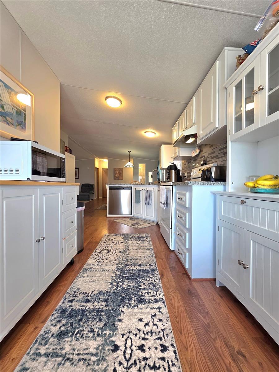 Image 12 of 72 For 36743 Tara Avenue