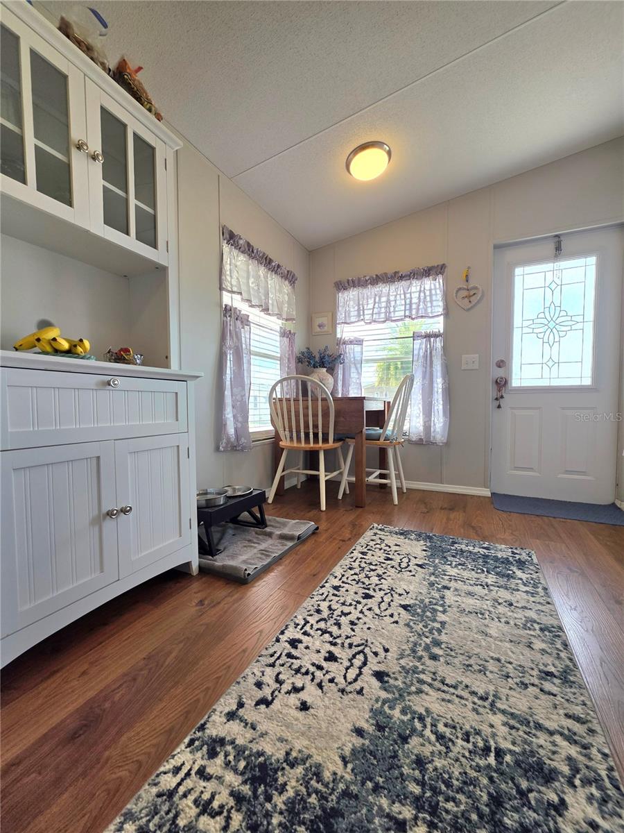 Image 14 of 72 For 36743 Tara Avenue