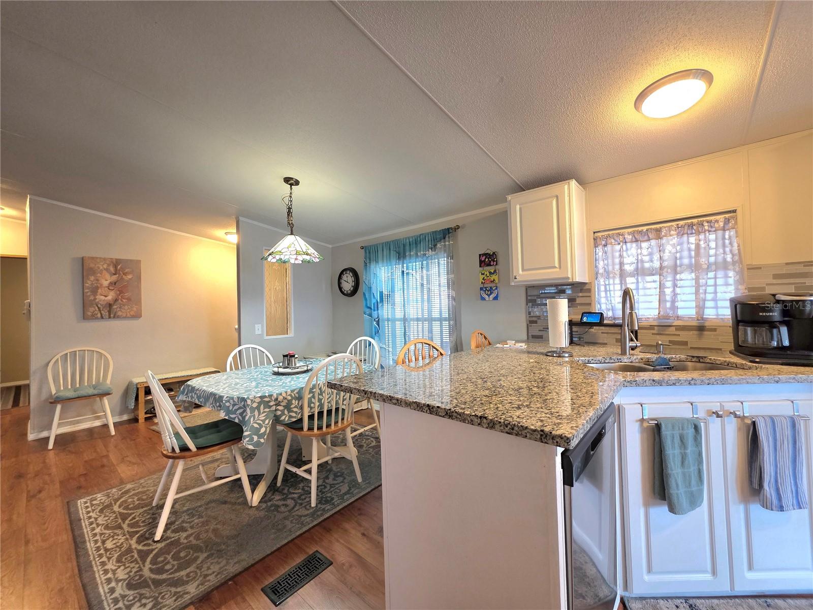 Image 18 of 72 For 36743 Tara Avenue