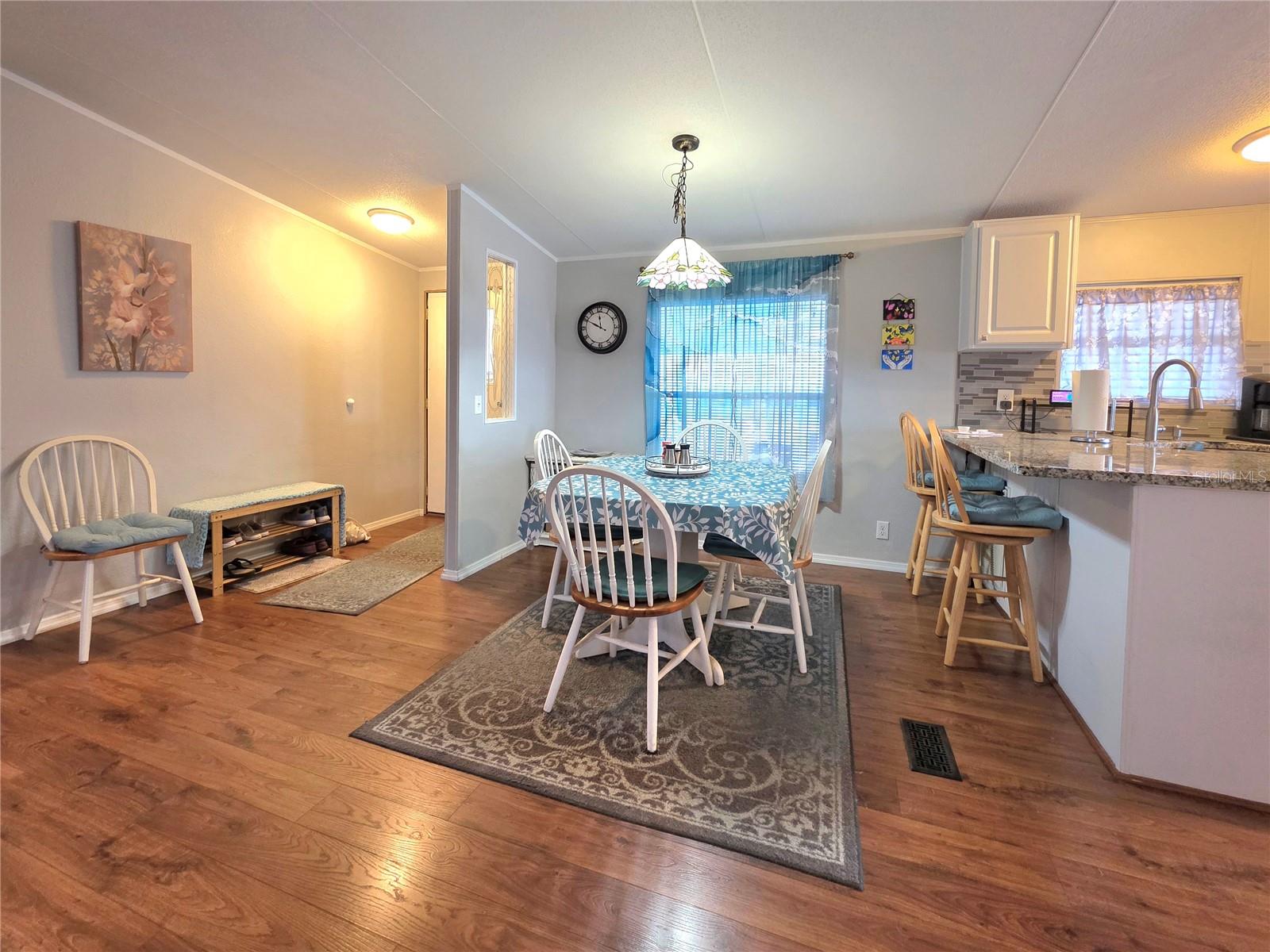 Image 19 of 72 For 36743 Tara Avenue