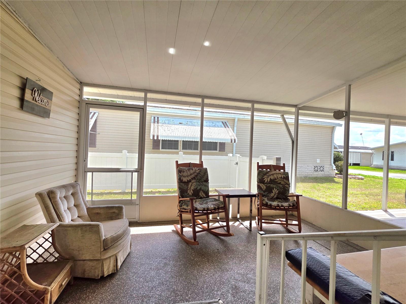 Image 38 of 72 For 36743 Tara Avenue