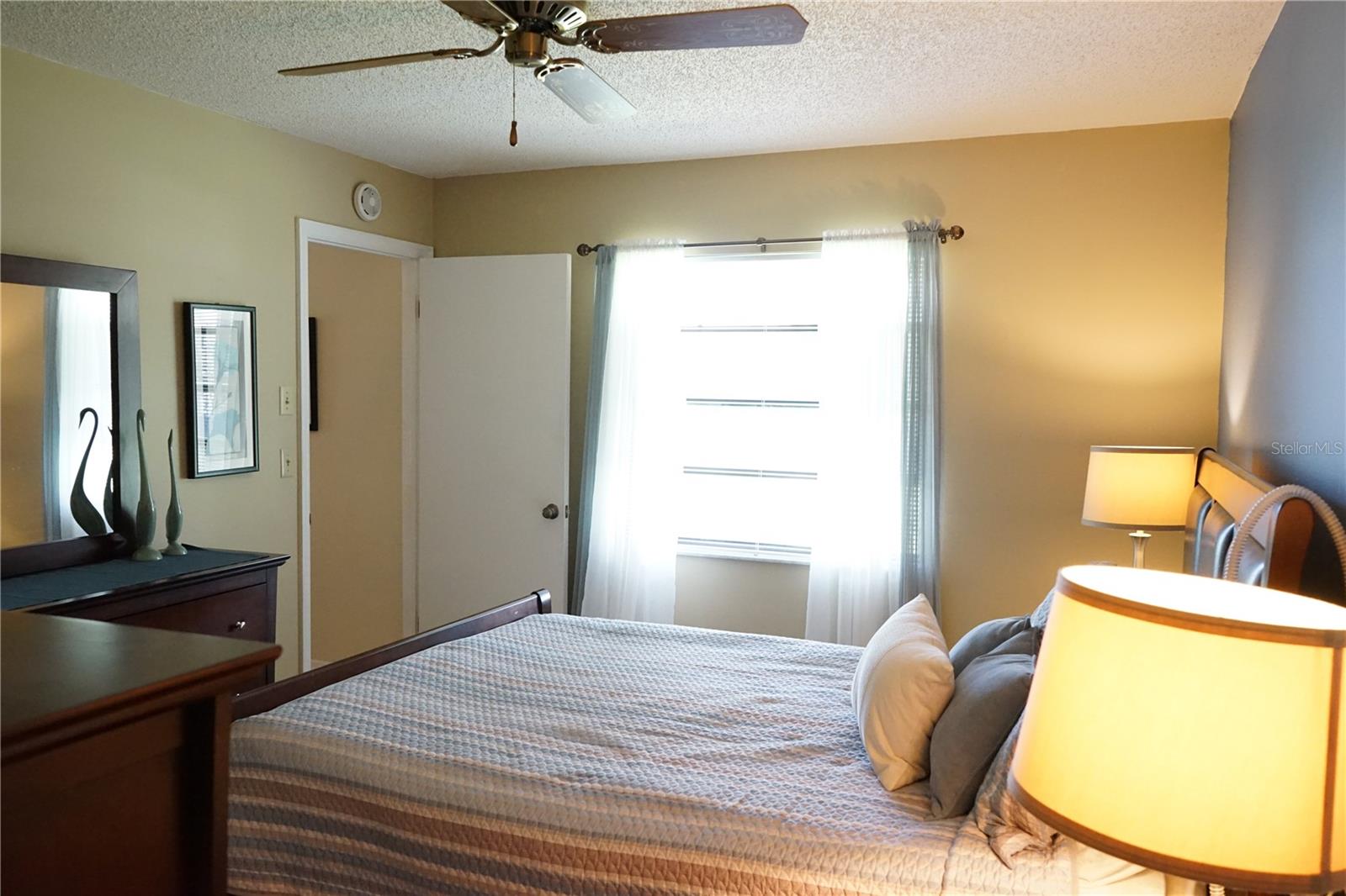 Image 12 of 44 For 2102 Hereford Drive 513