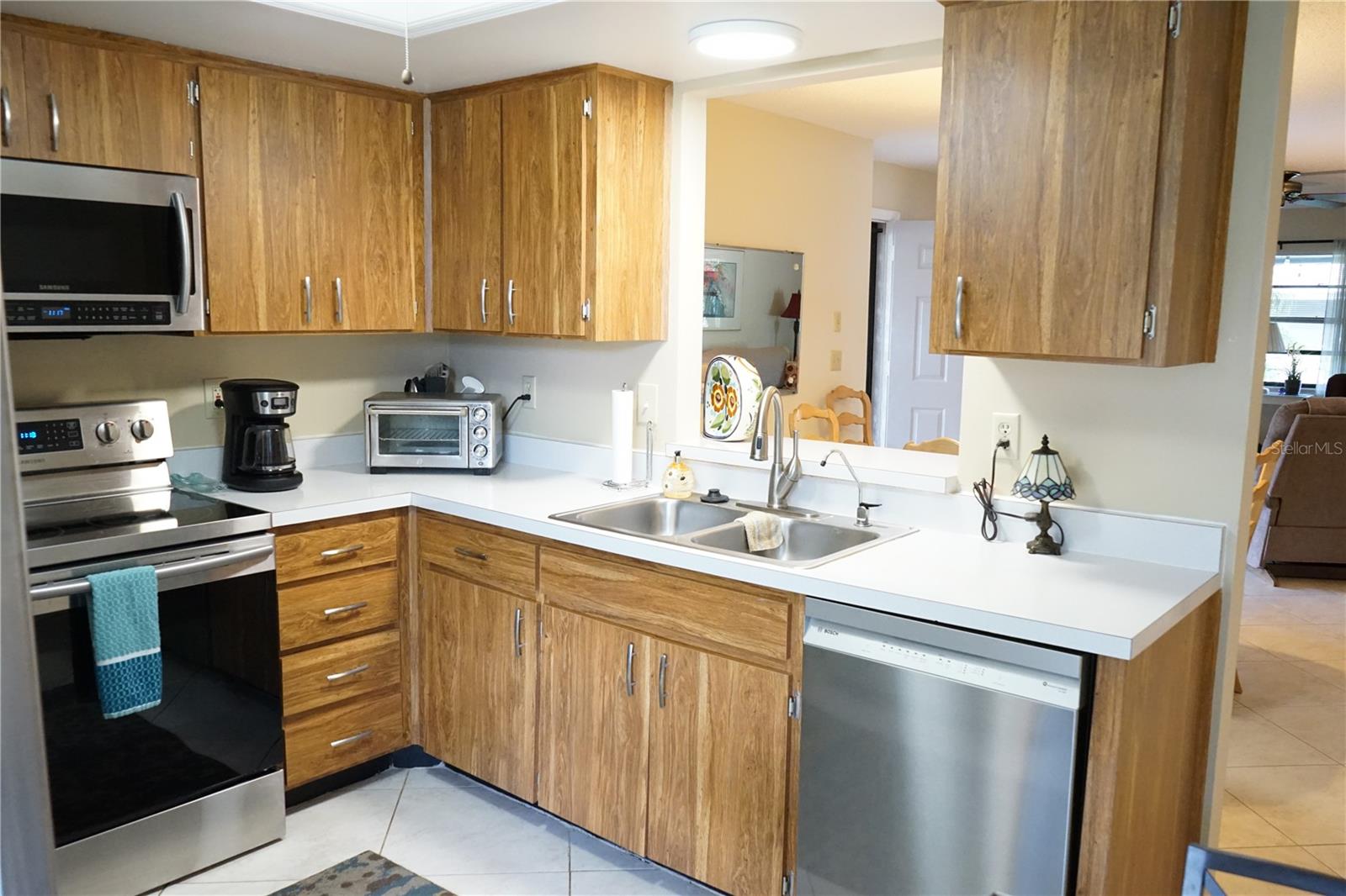 Image 7 of 44 For 2102 Hereford Drive 513