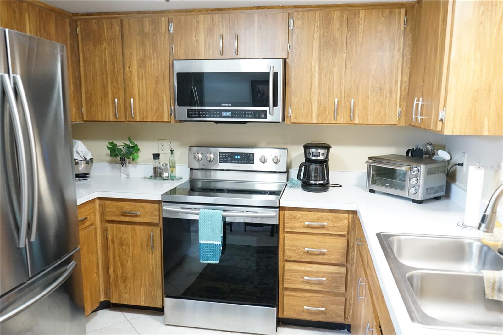 Image 8 of 44 For 2102 Hereford Drive 513