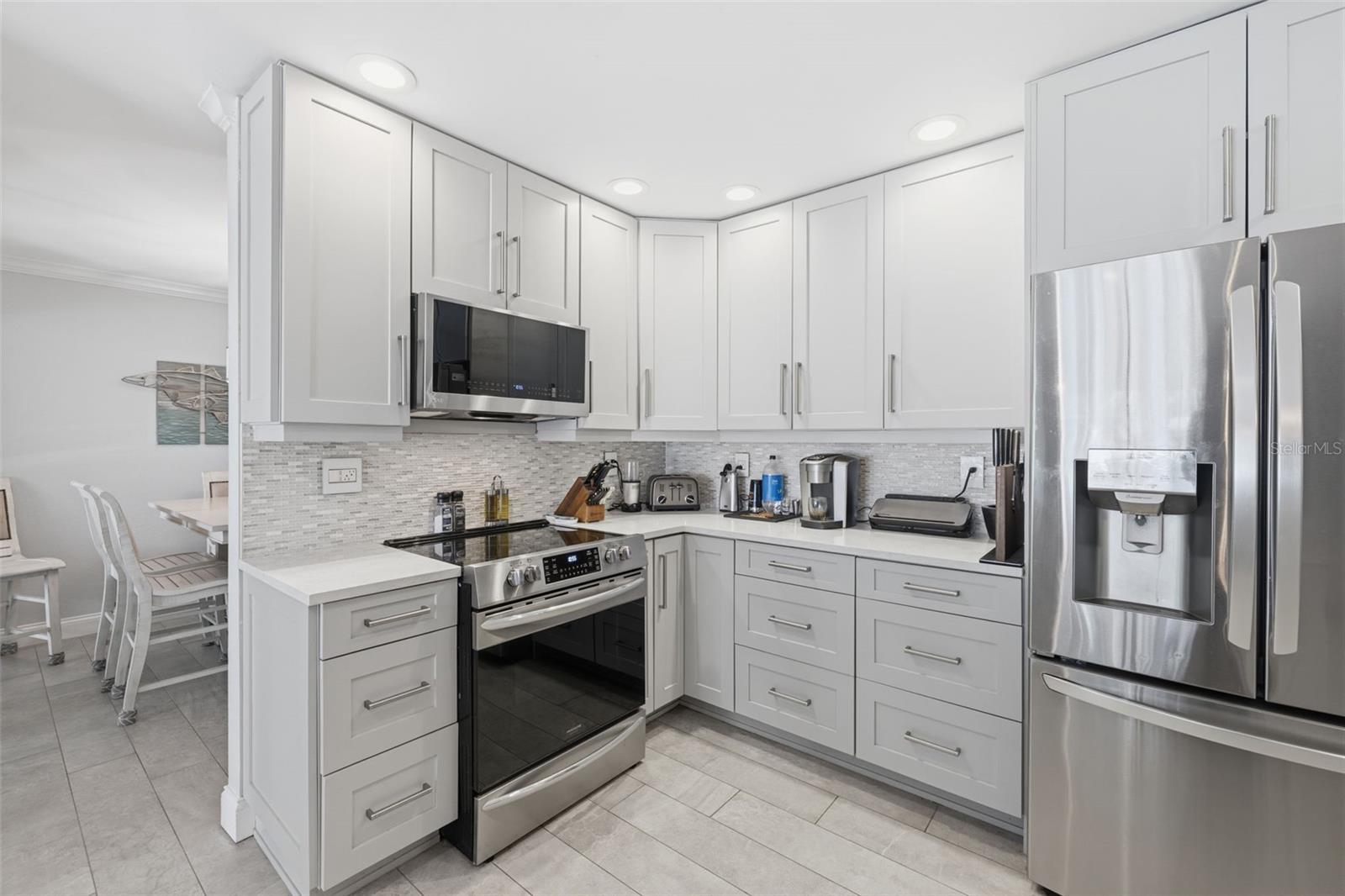 Listing photo id 8 for 2240 Willowbrook Drive