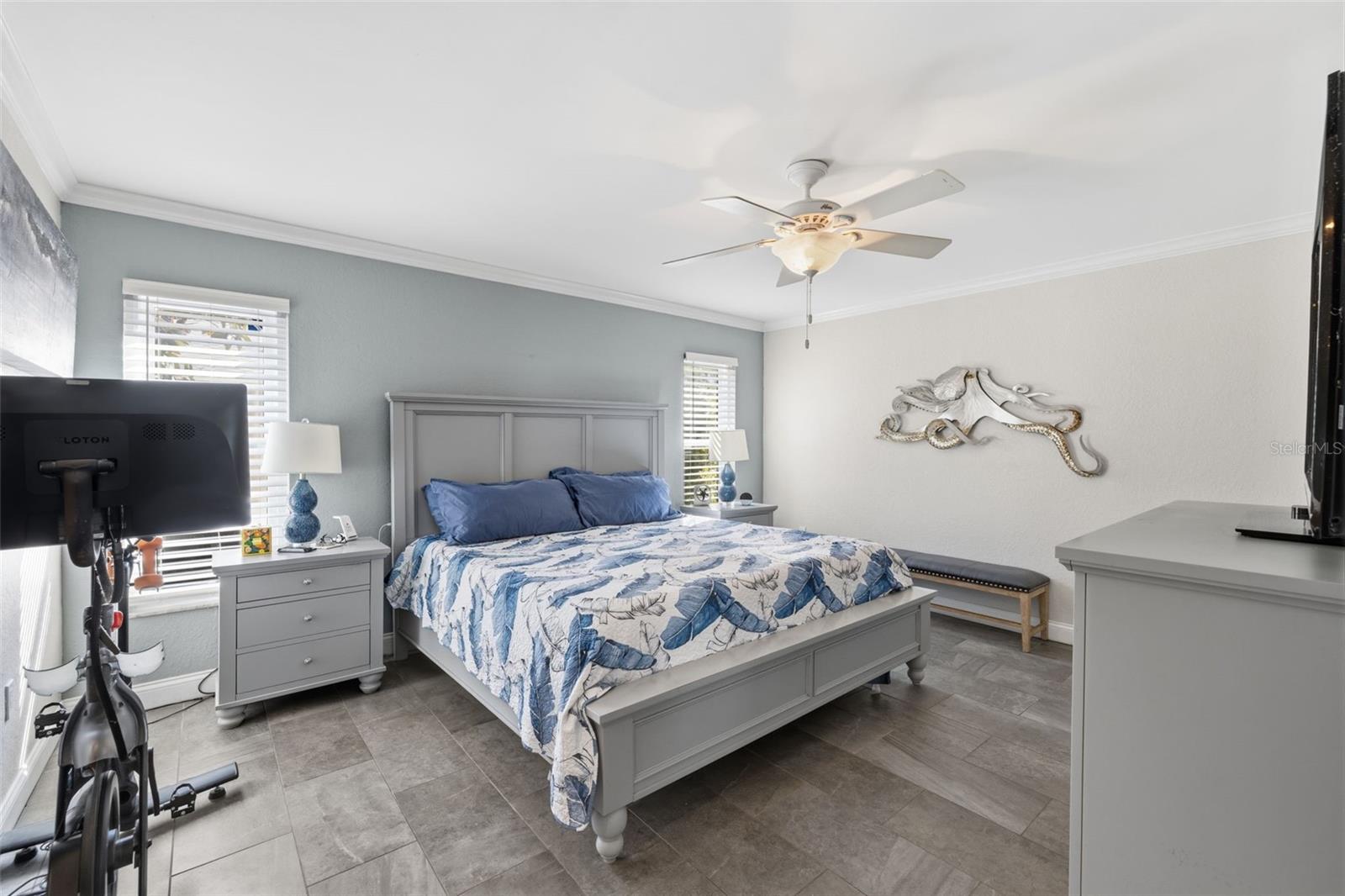 Listing photo id 14 for 2240 Willowbrook Drive