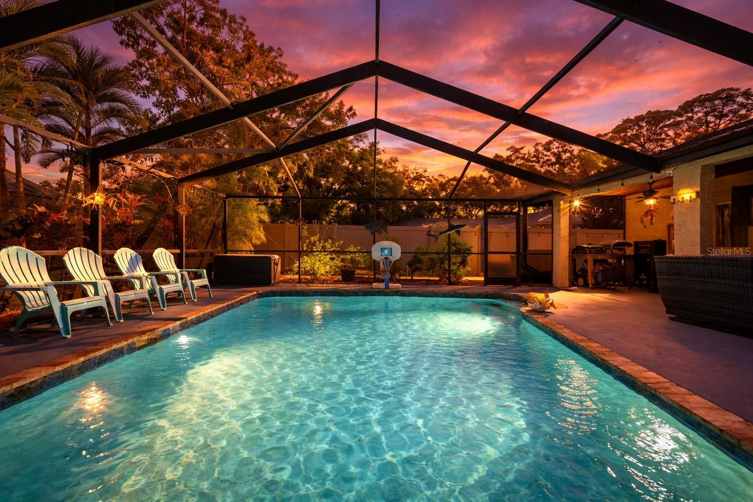 Listing photo id 0 for 2240 Willowbrook Drive