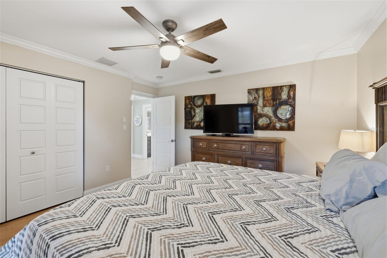 Listing photo id 21 for 2240 Willowbrook Drive