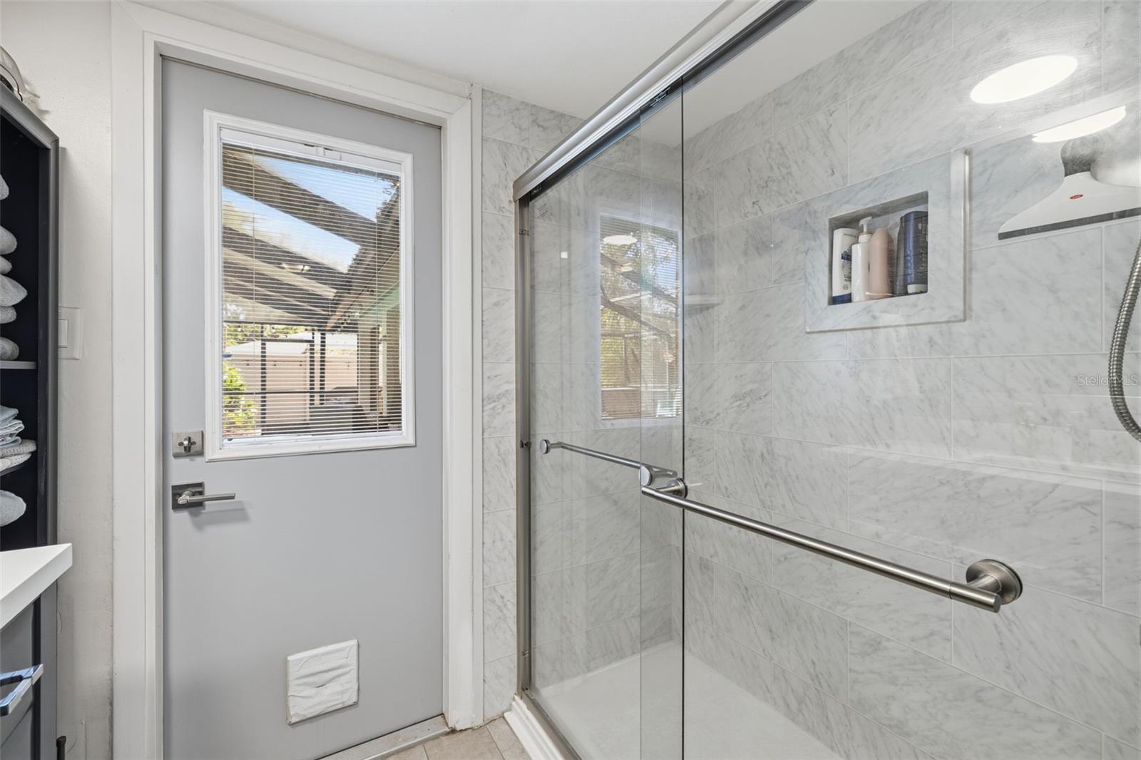 Listing photo id 23 for 2240 Willowbrook Drive