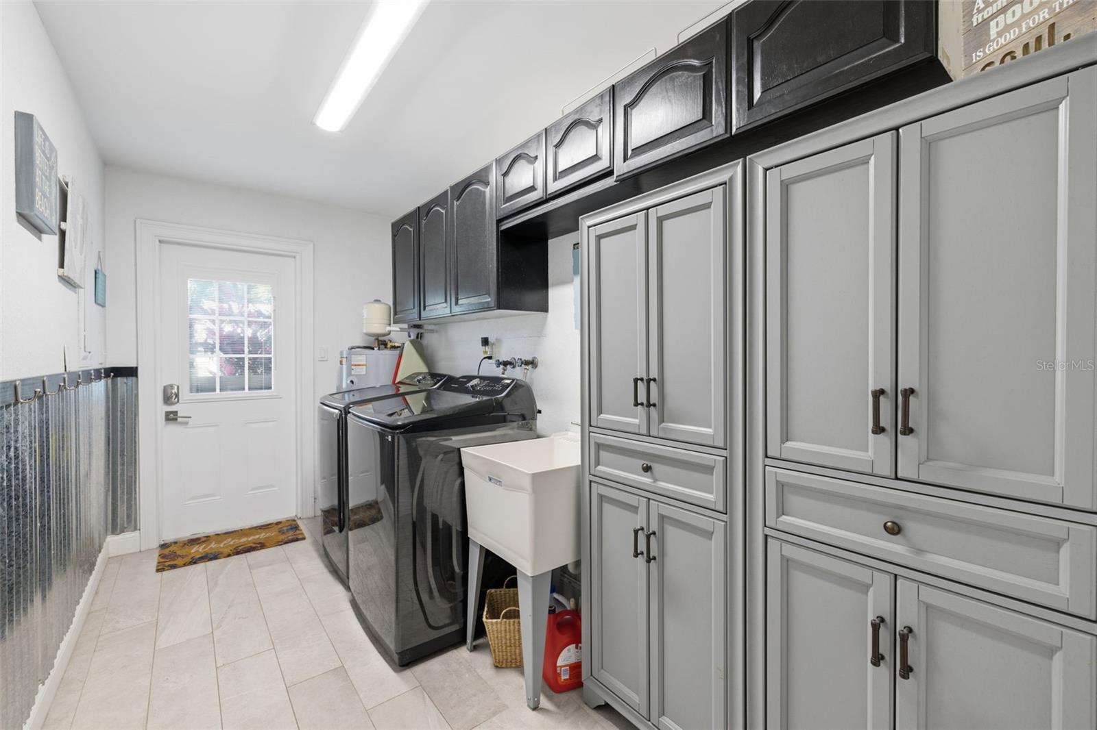 Listing photo id 27 for 2240 Willowbrook Drive