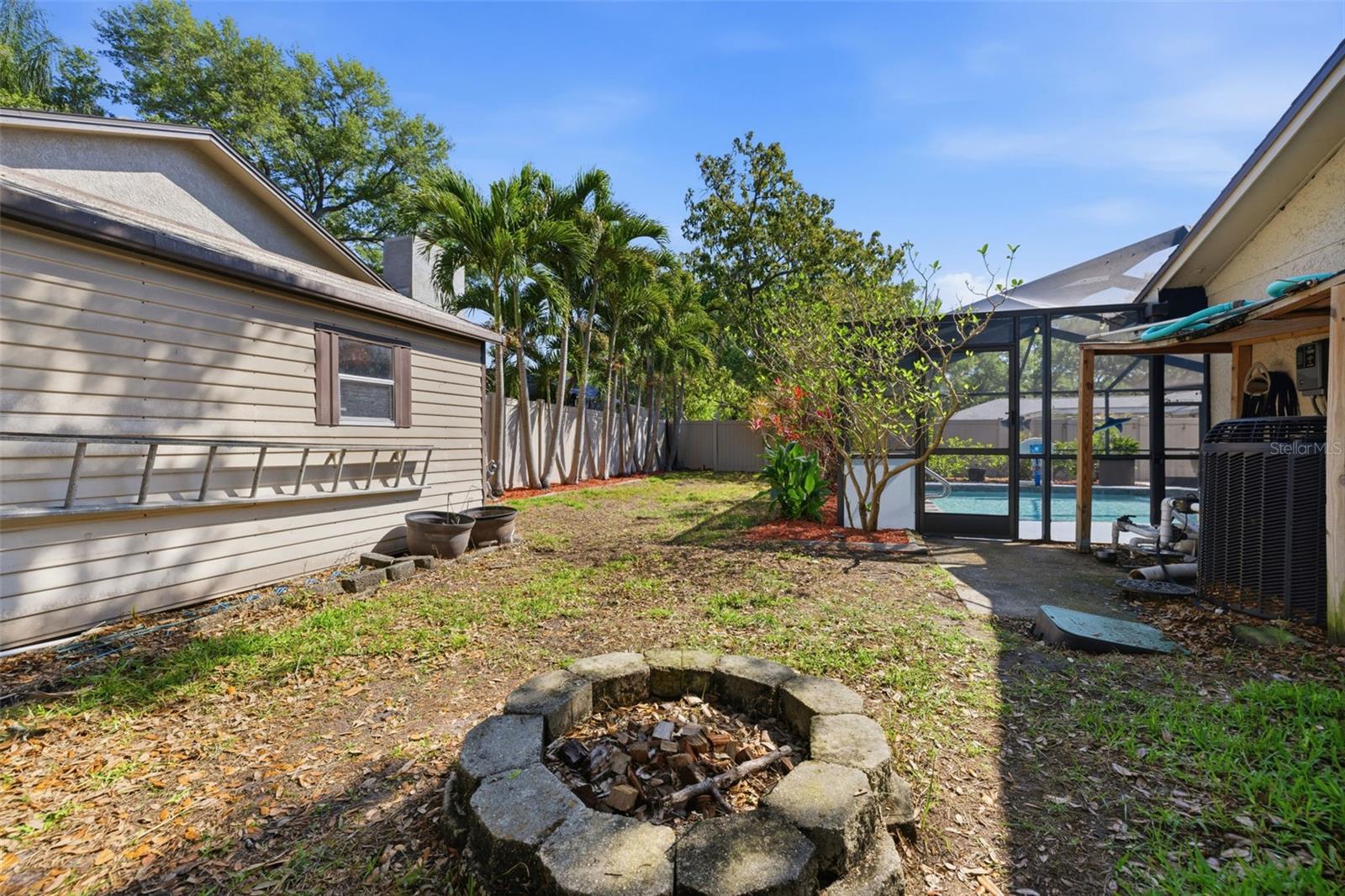 Listing photo id 33 for 2240 Willowbrook Drive