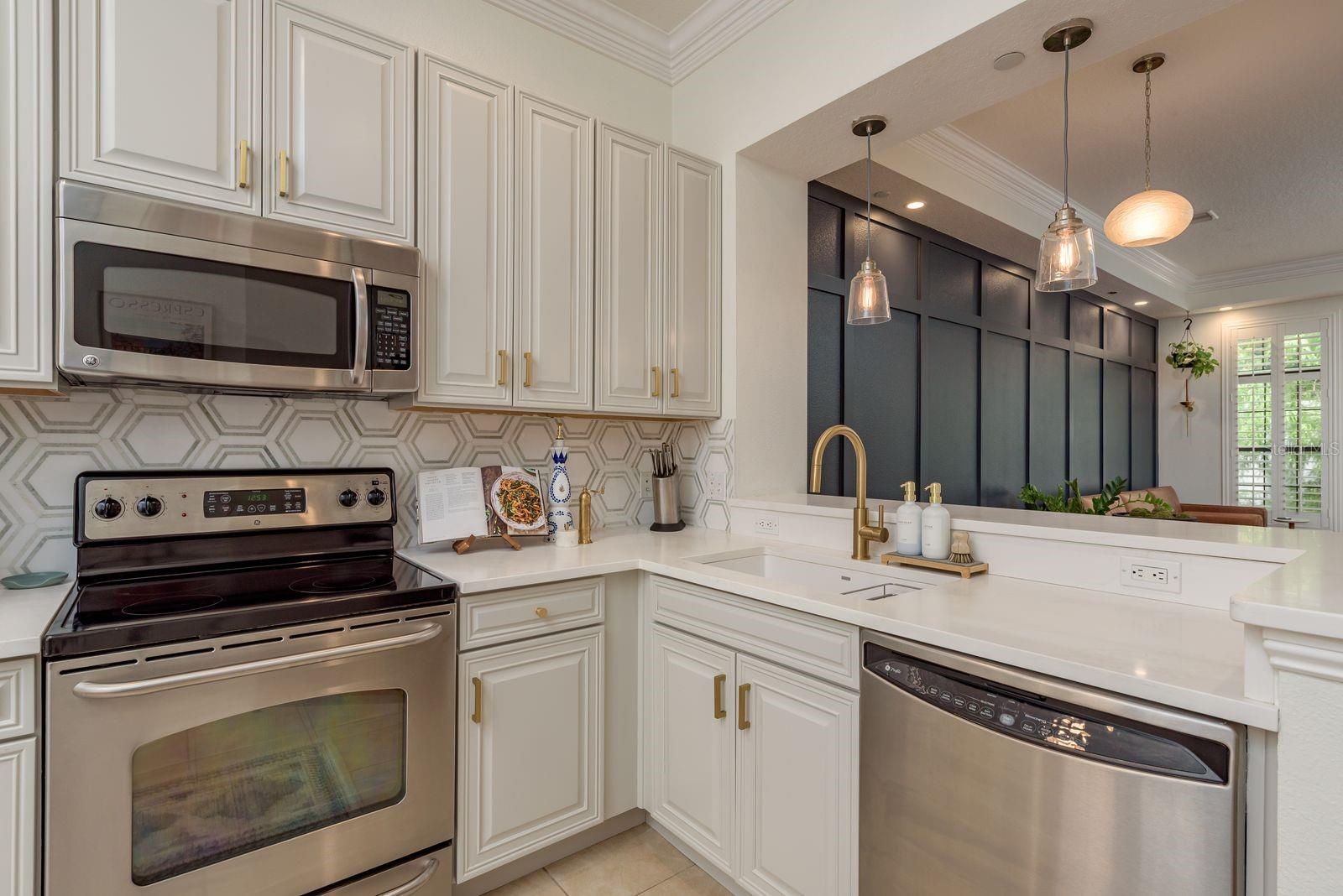 Image 9 of 30 For 2221 Soho Bay Court